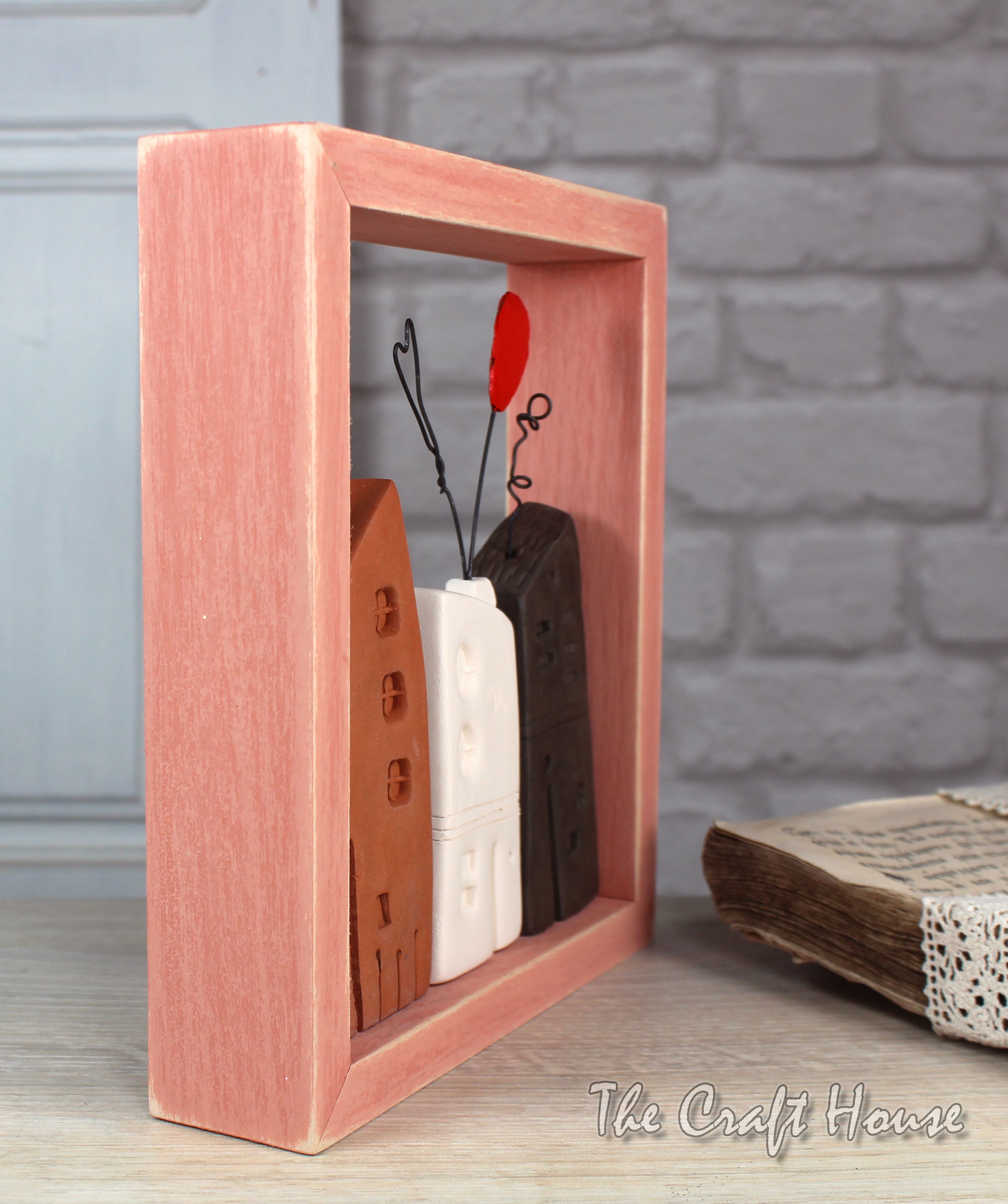 Ceramic houses - 50 € ( 97.79 lv)