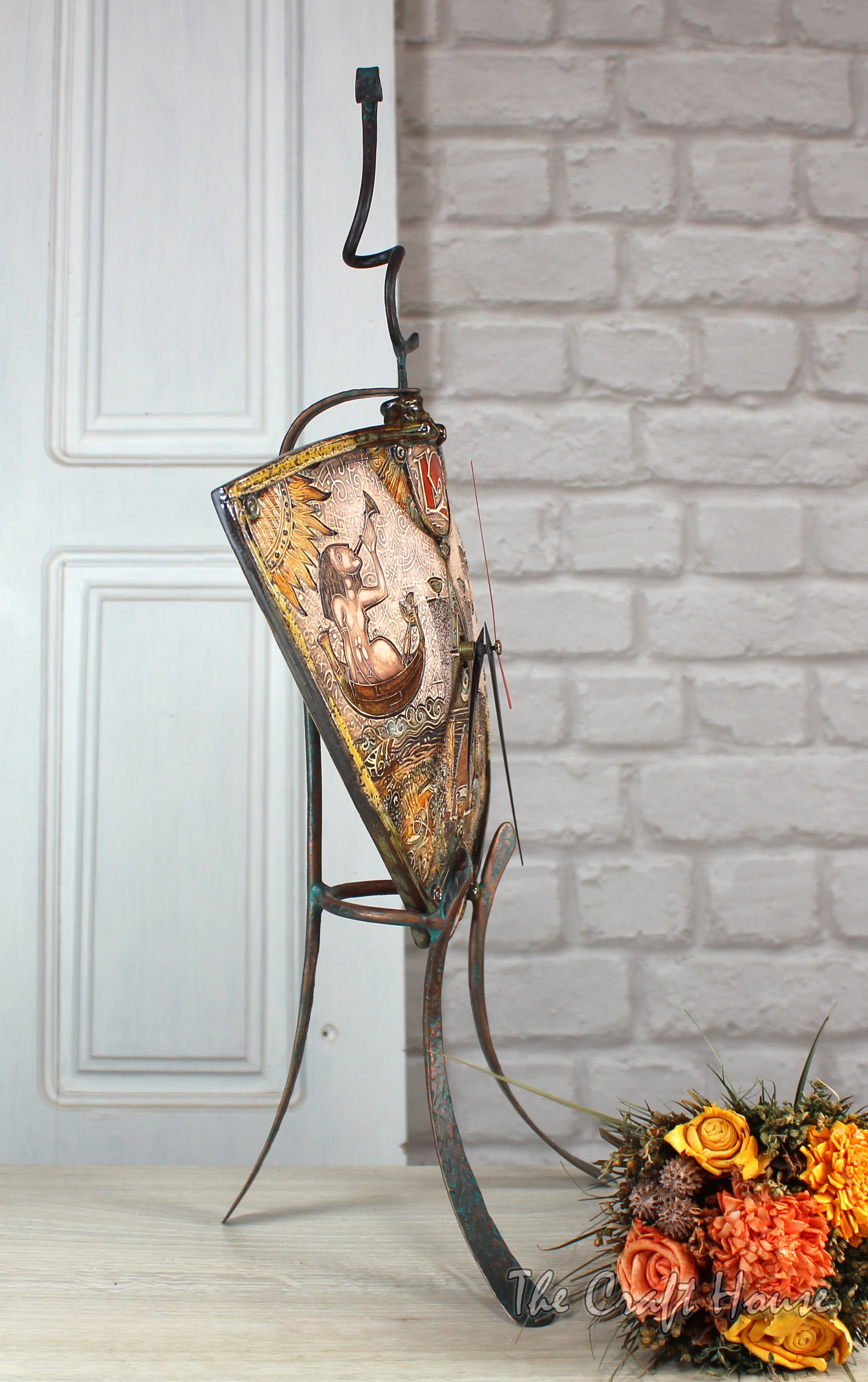 Керамичен часовник - 95 € (185.80 лв)