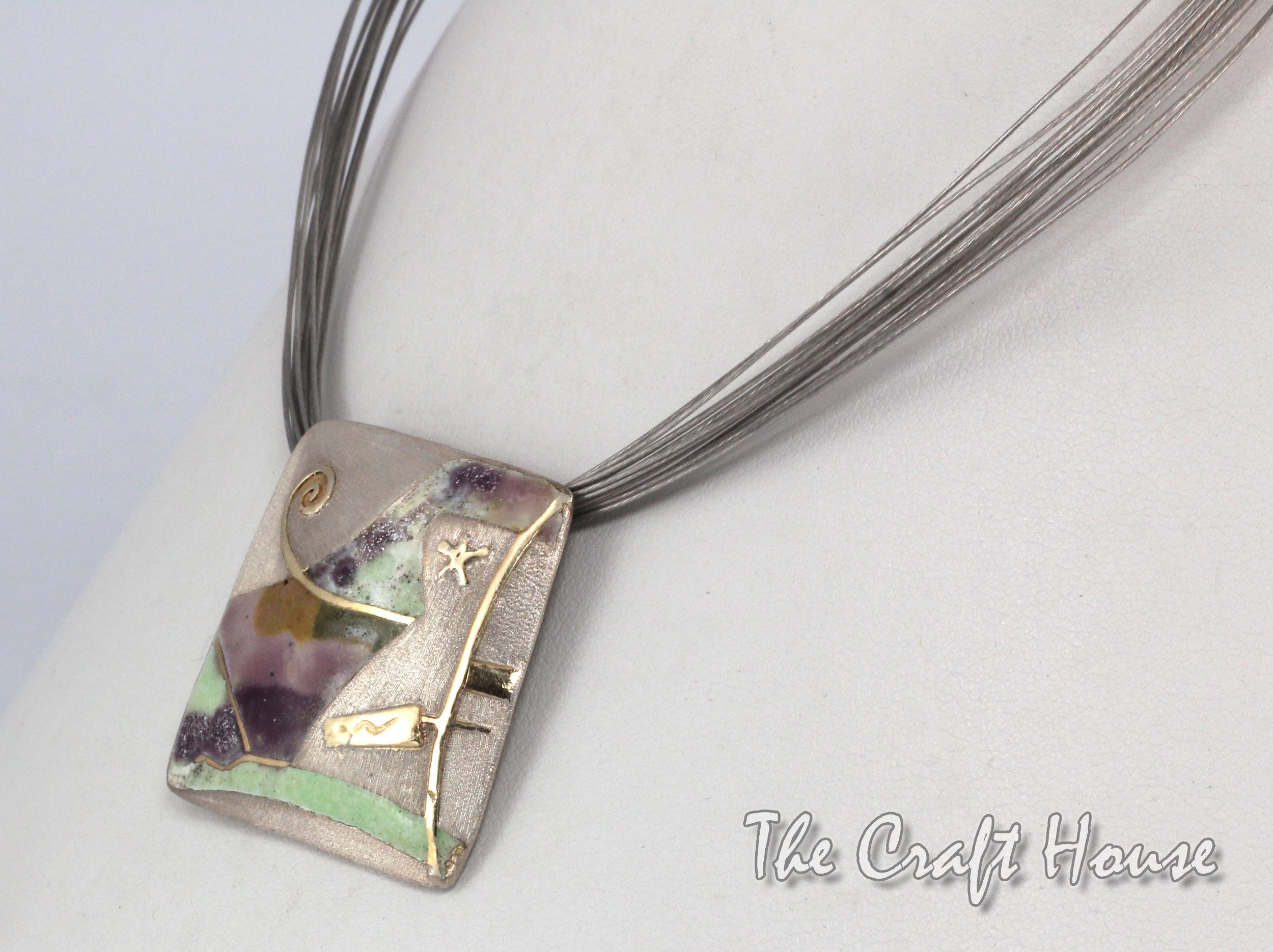 Silver necklace with enamel - 94.59 € (185 lv)