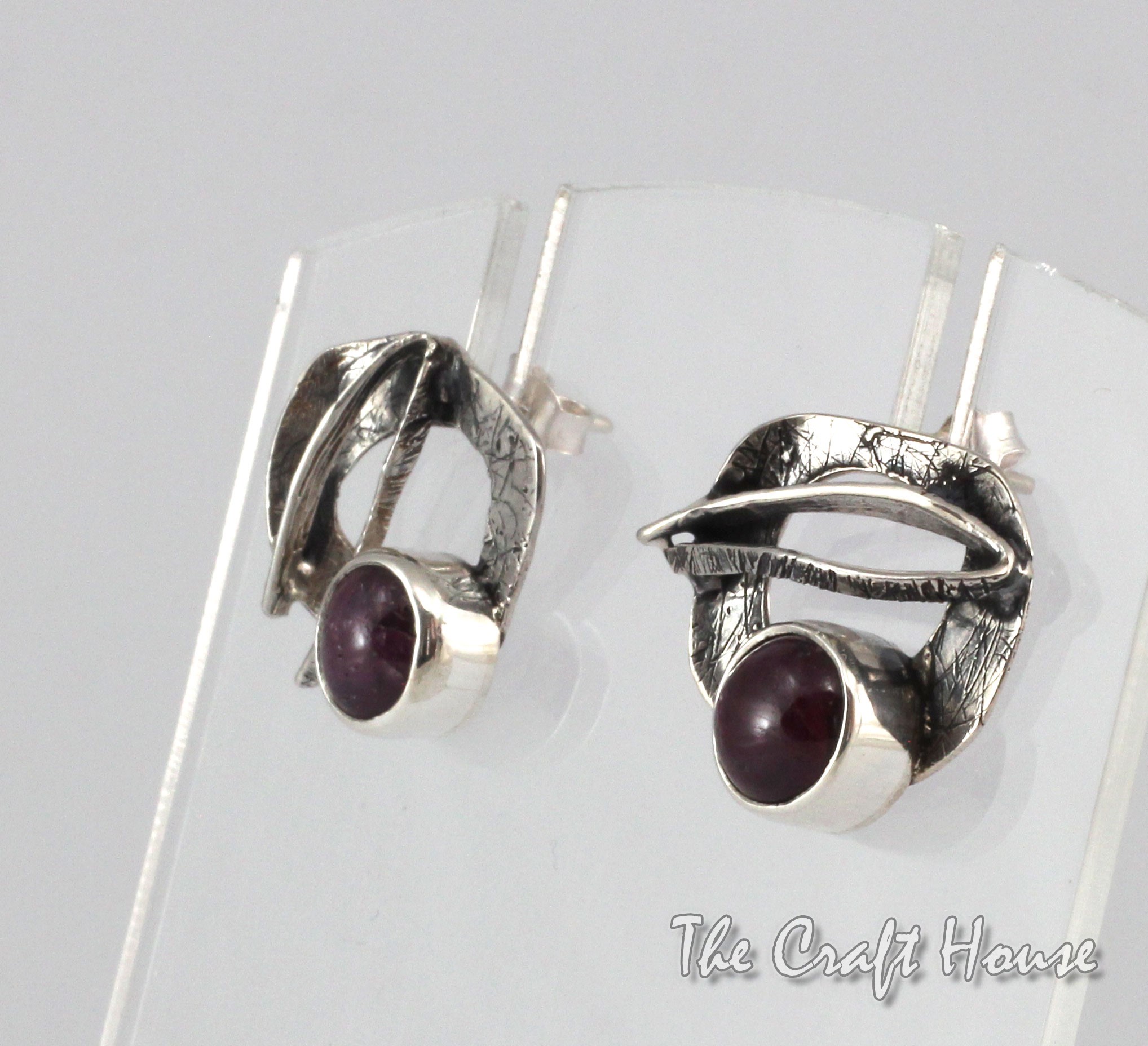 Silver earrings with Ruby - € ( lv)