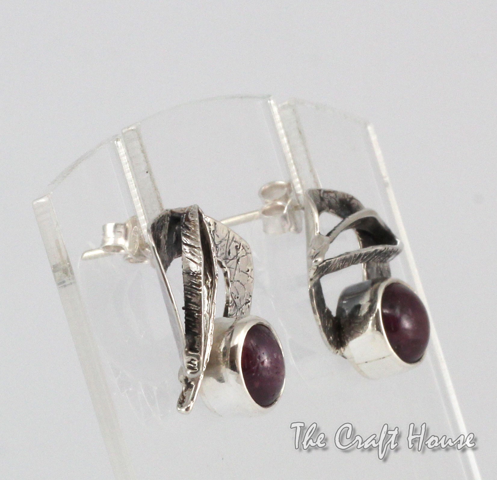 Silver earrings with Ruby - € ( lv)