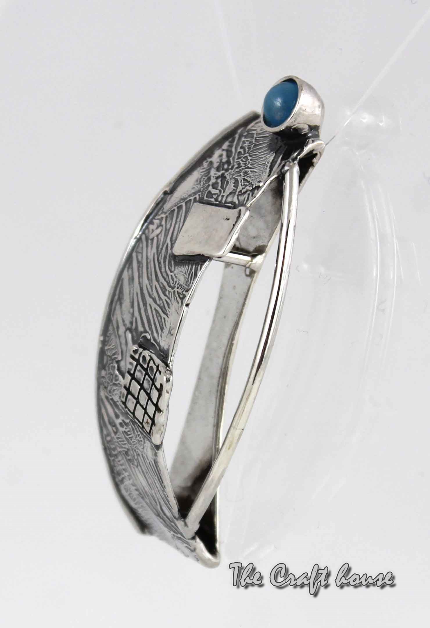 Silver pendant with Cat's eye stone