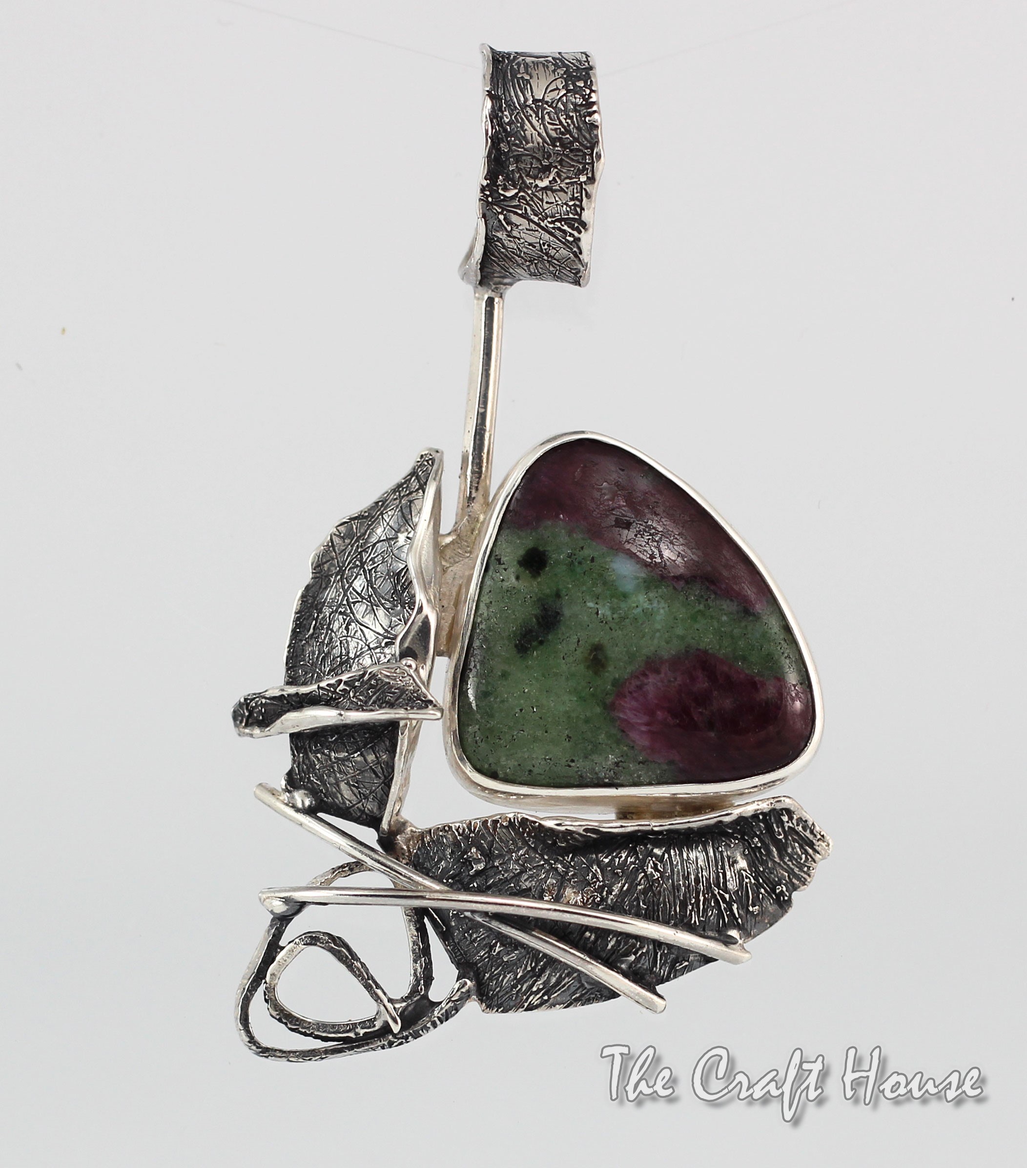 Silver pendant with Zoisite with Ruby - € ( lv)