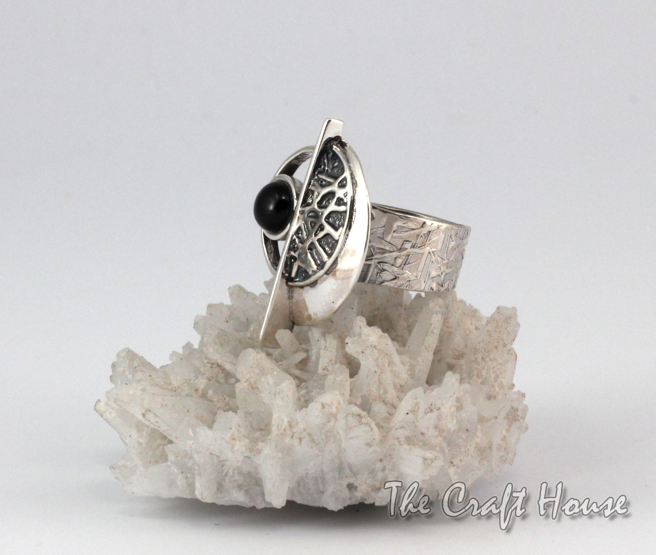 Silver pendant with Onyx -  € ( lv)