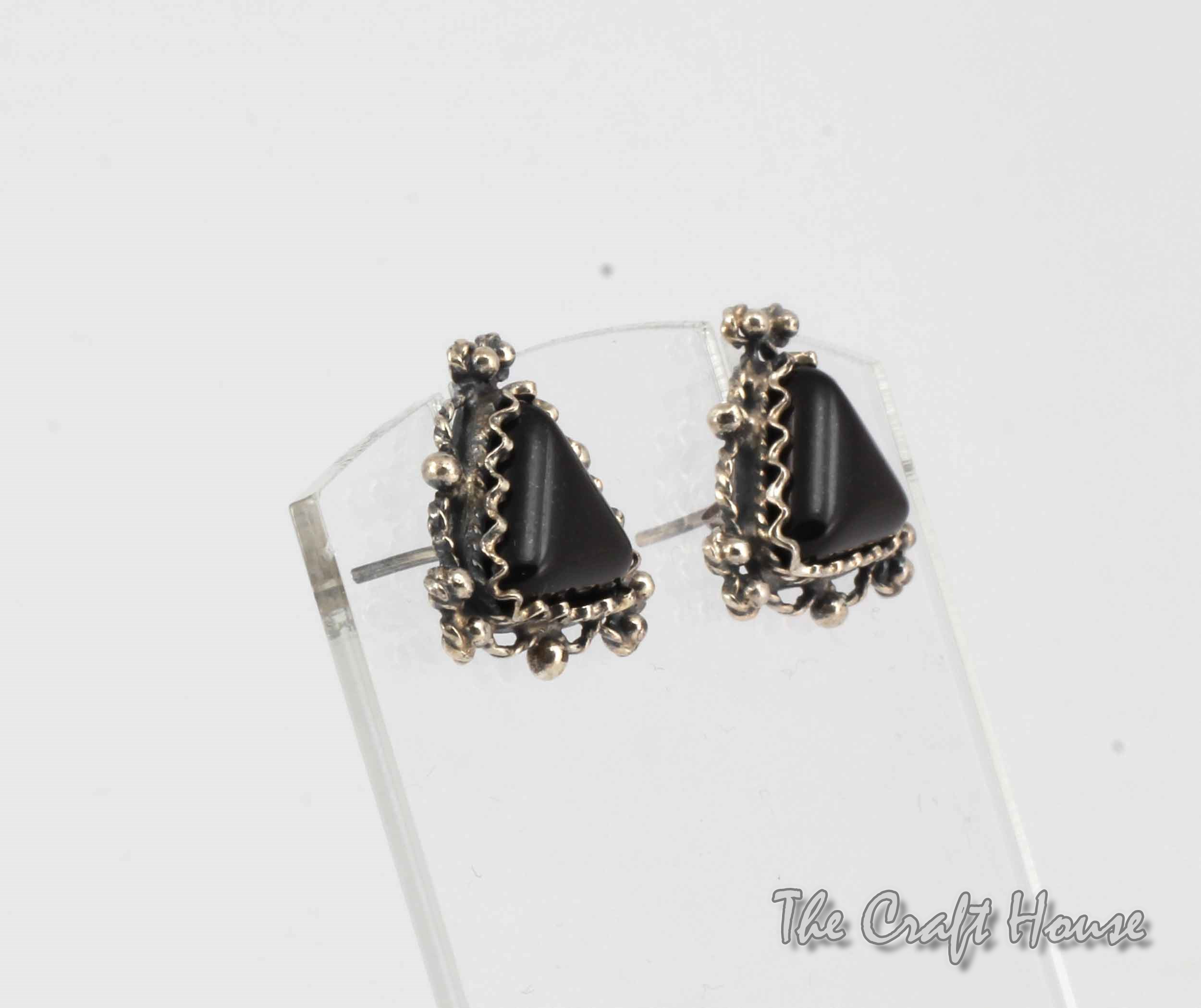 Silver earrings with Onyx - 34.77 € (68 lv)