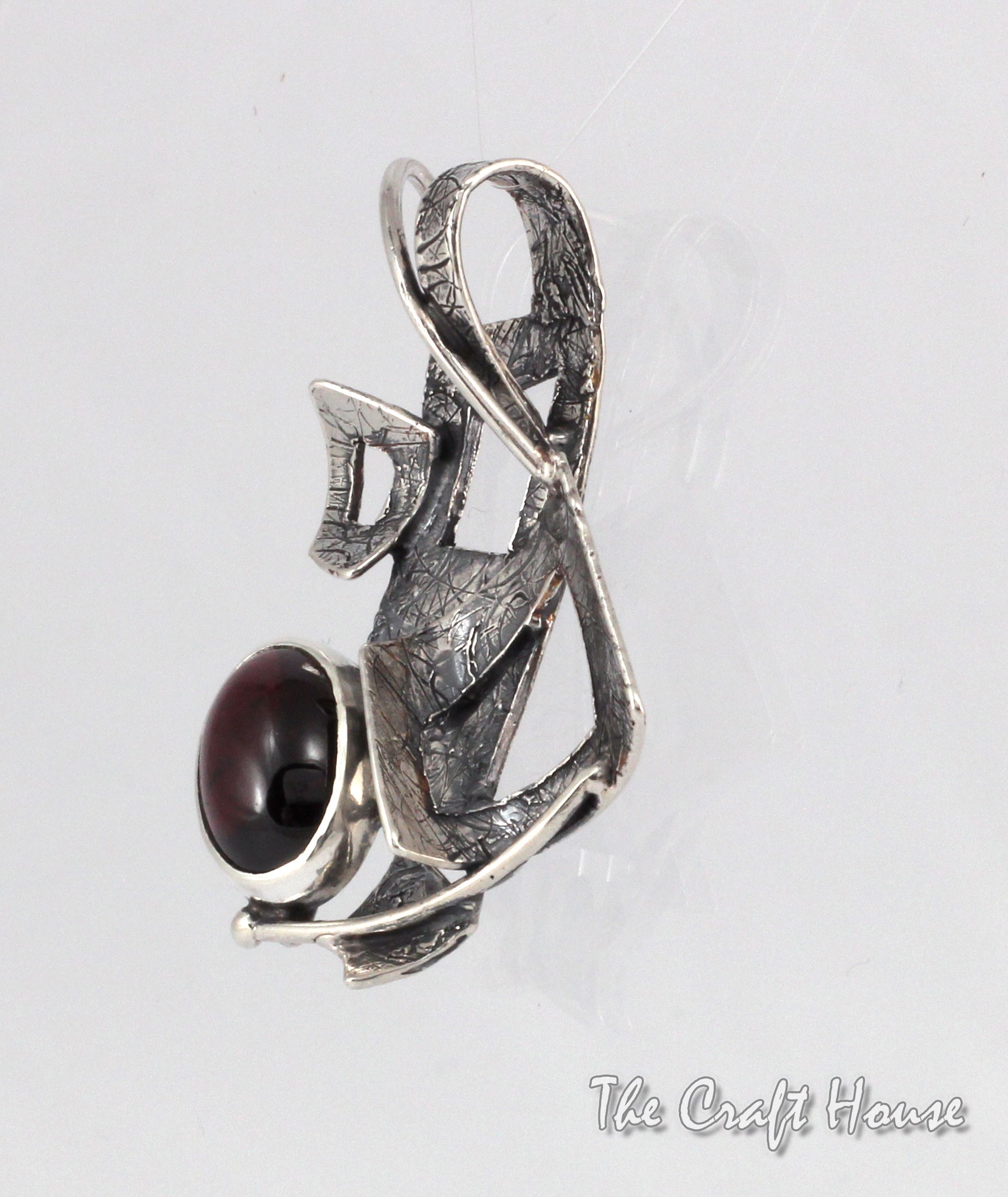 Silver pandant with Ruby - € ( lv)