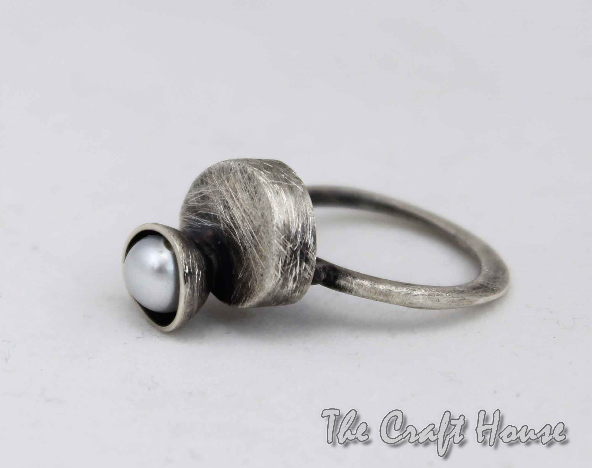 Silver ring with Pearl