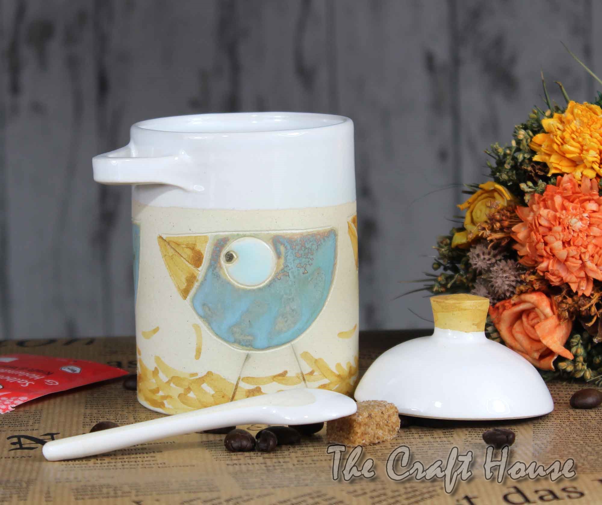 Ceramic sugar bowl - 13.29 € ( 26 lv)
