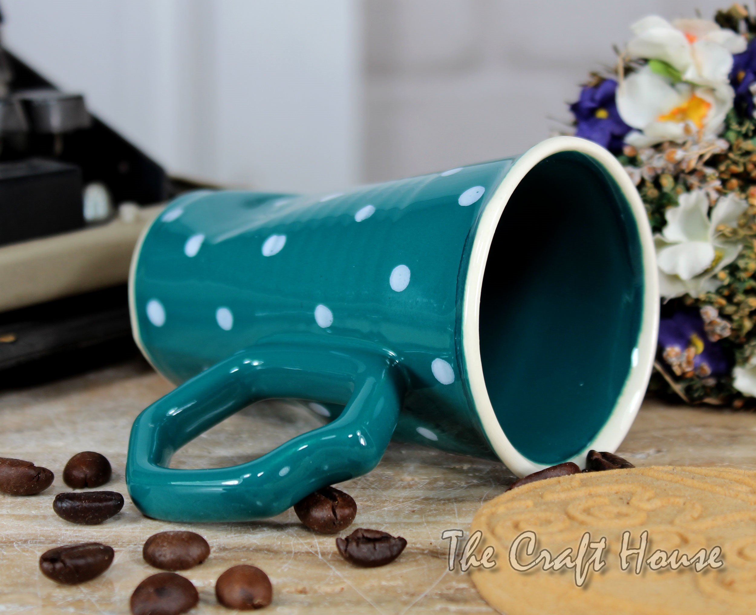 Porcelain cup