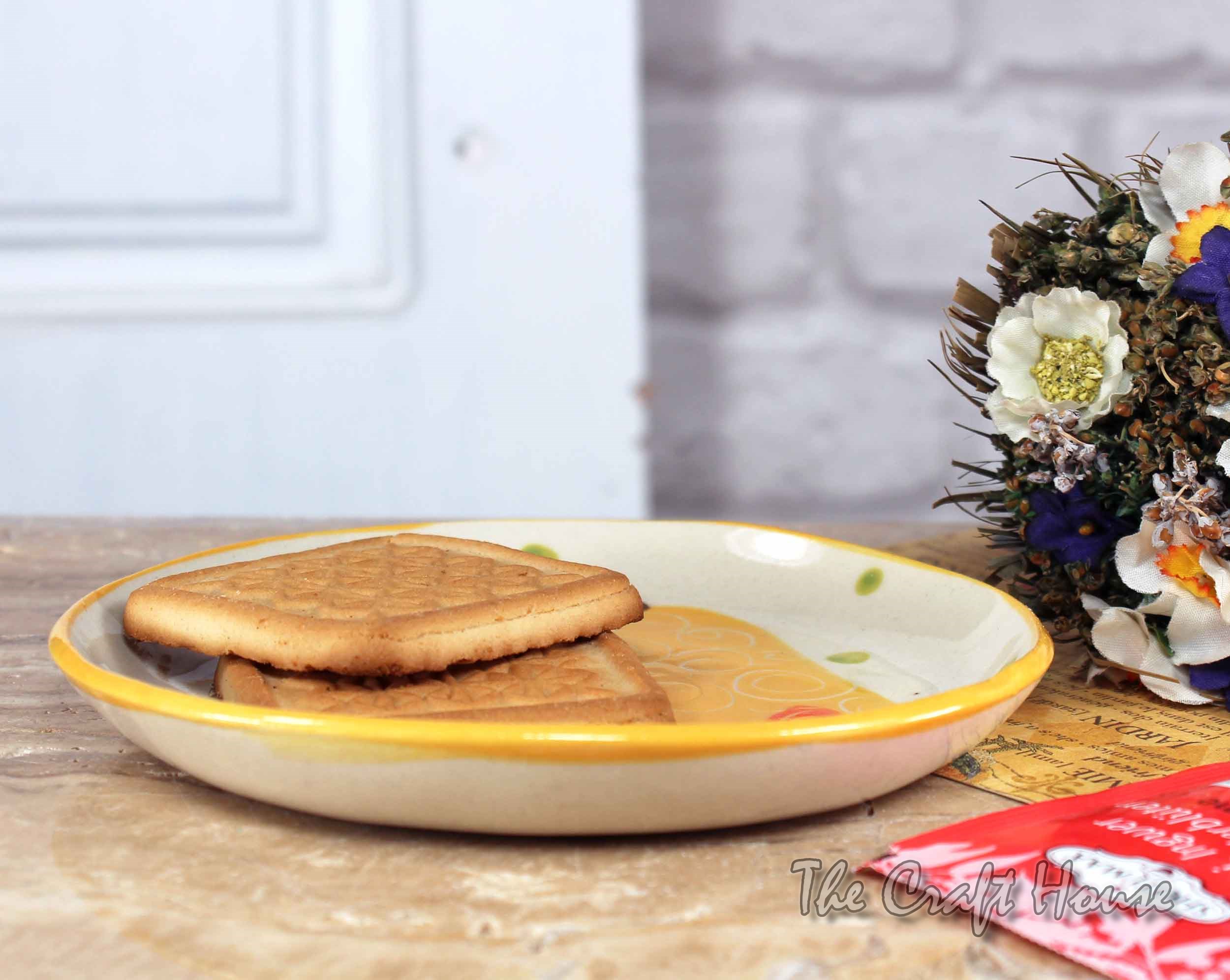 Ceramic saucer 'Pear'