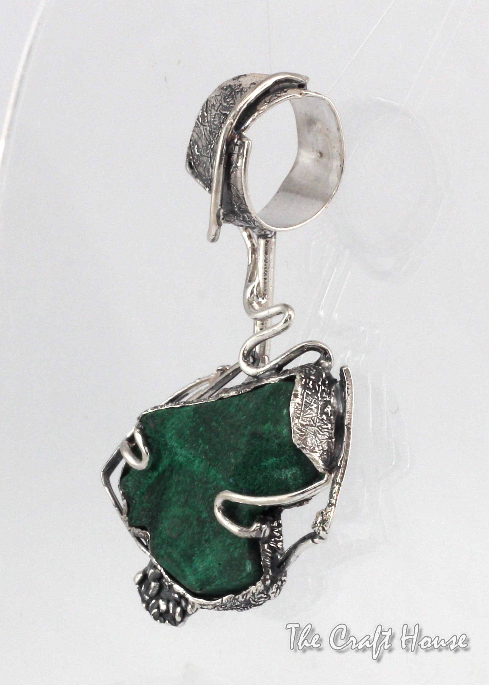 Silver pendant with Malachite - 138.05 € (270 lv)