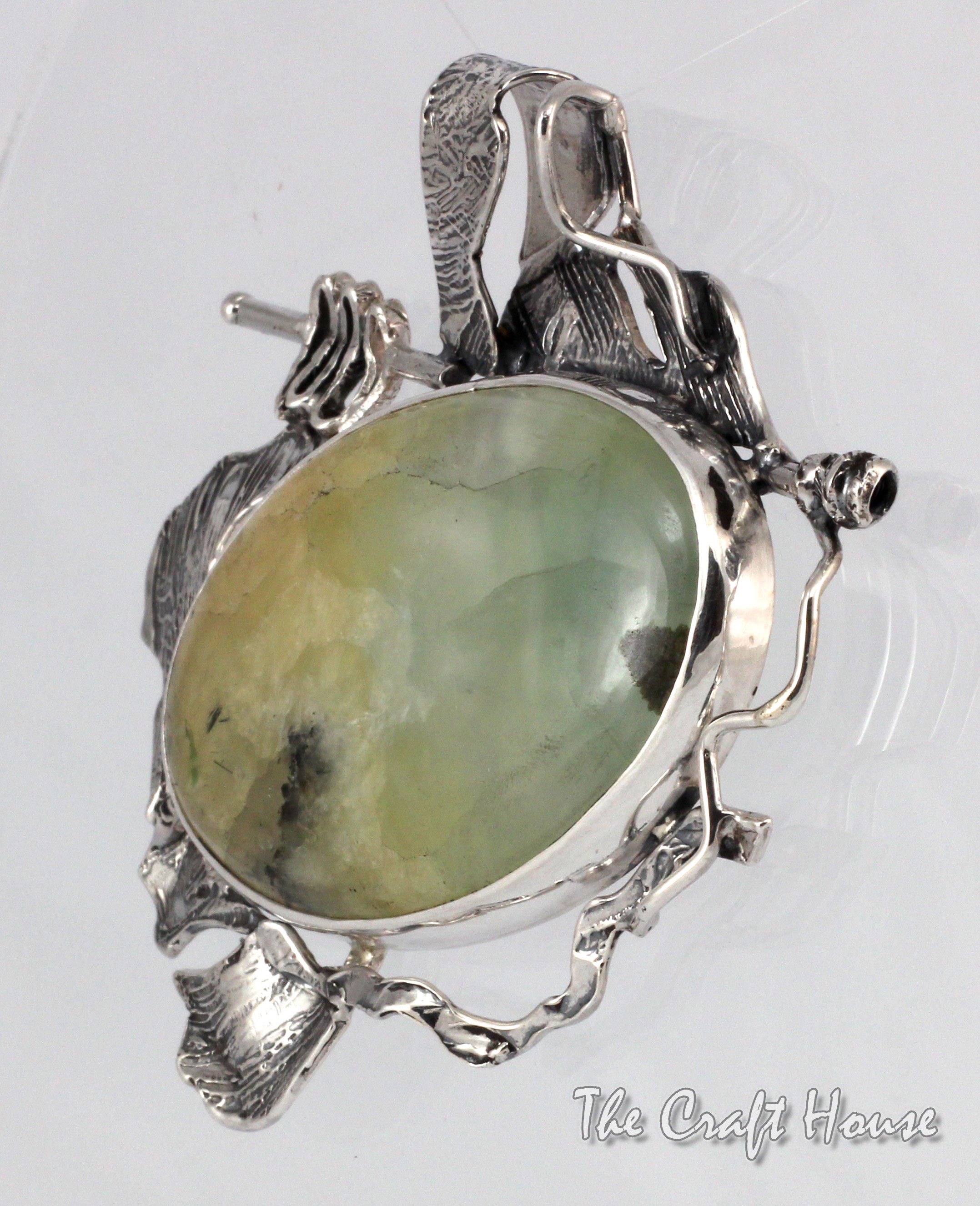 Silver pendant with Prehnite - € ( lv)