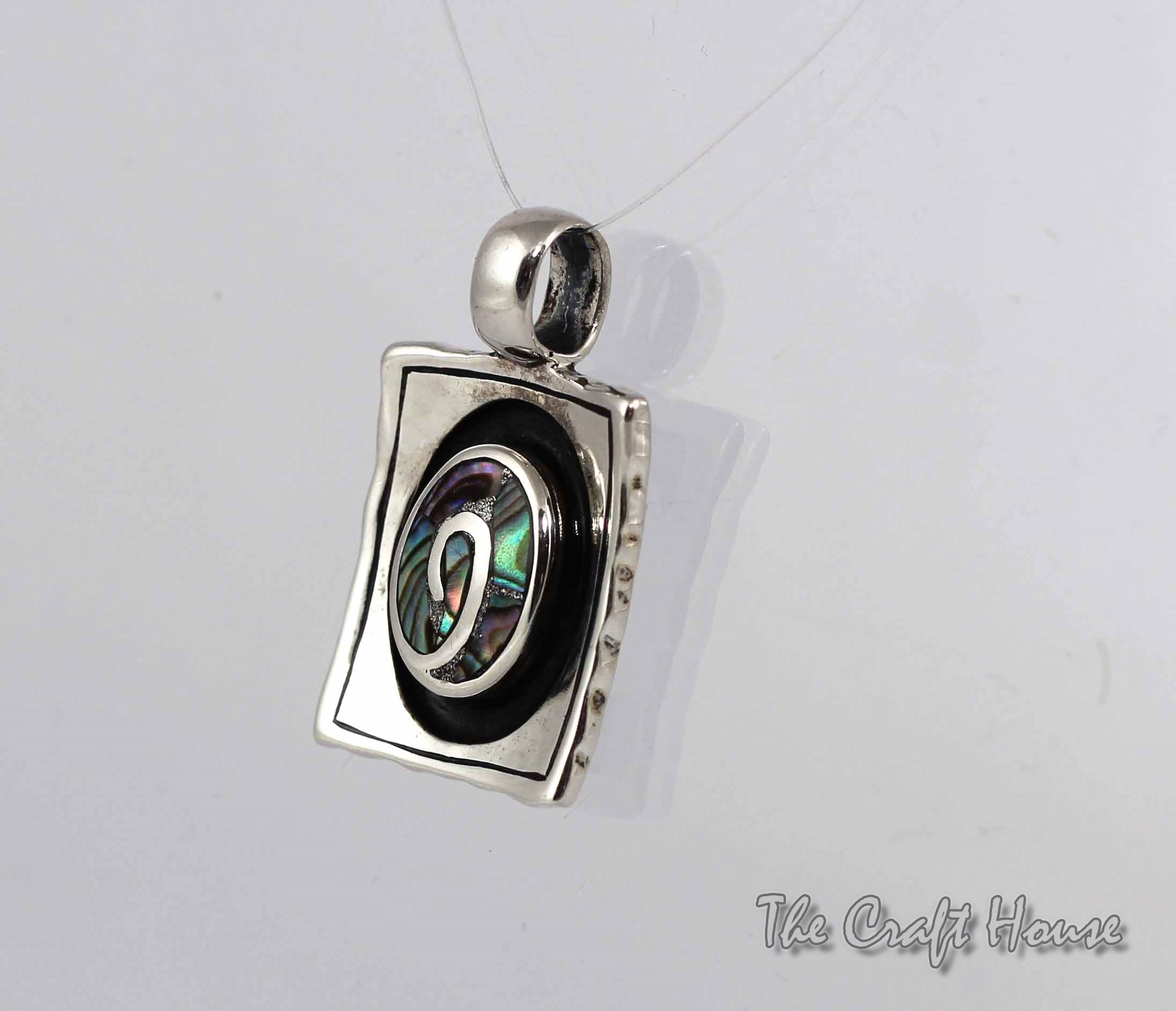 Silver pendant with Mother of pearl - € ( lv)