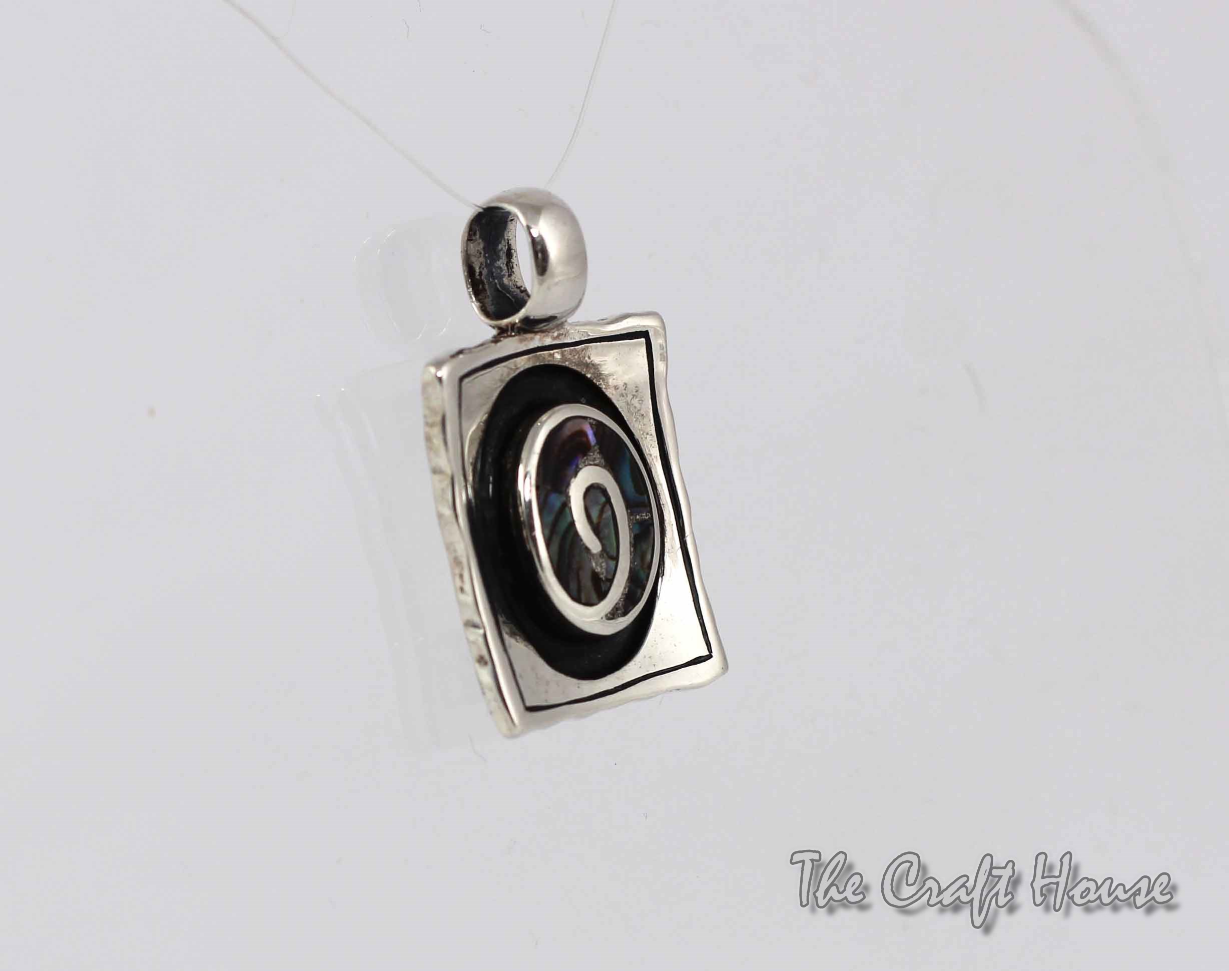Silver pendant with Mother of pearl - € ( lv)