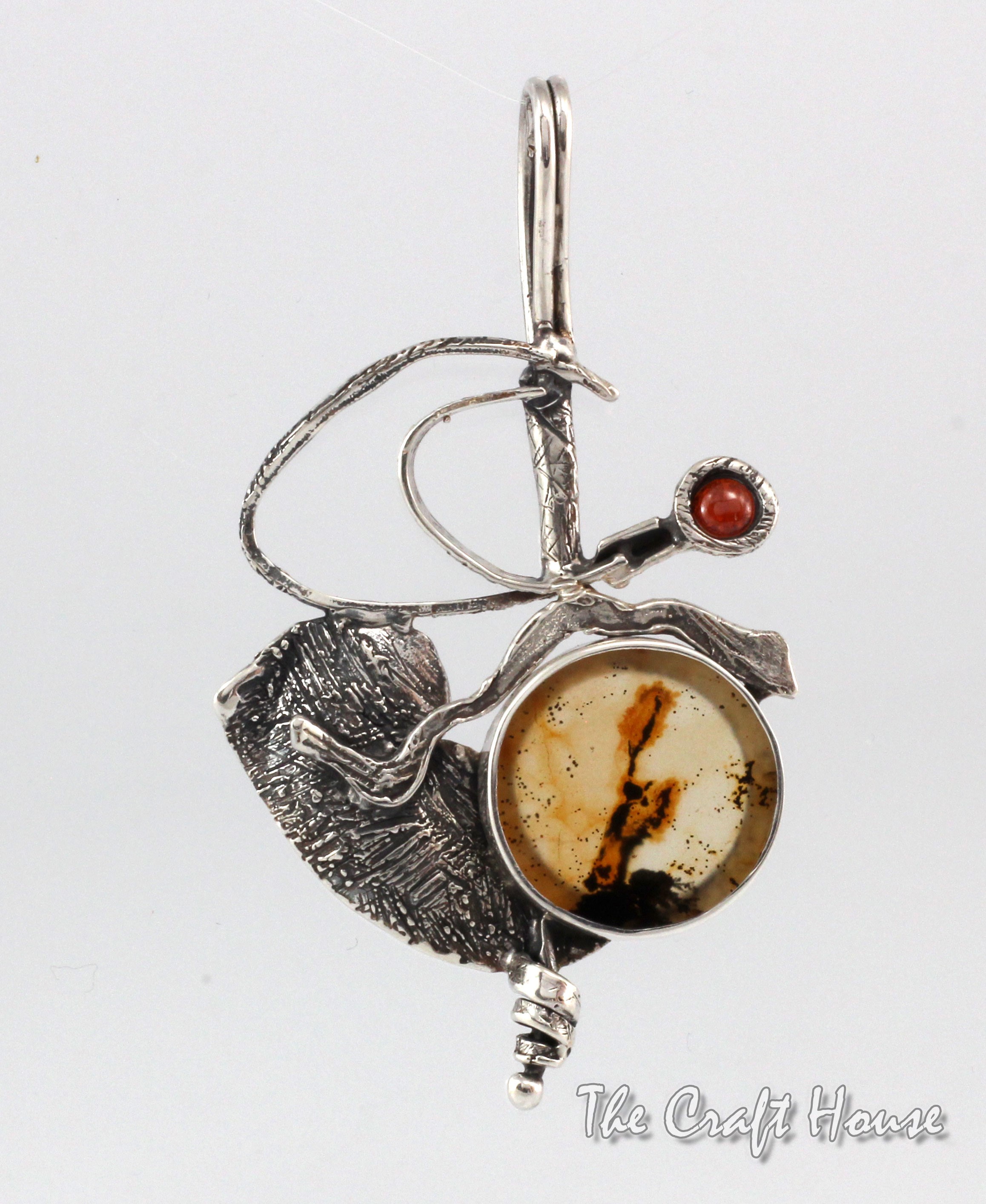 Сребърен медальон с Ахат - 190 лв (97.15 €)