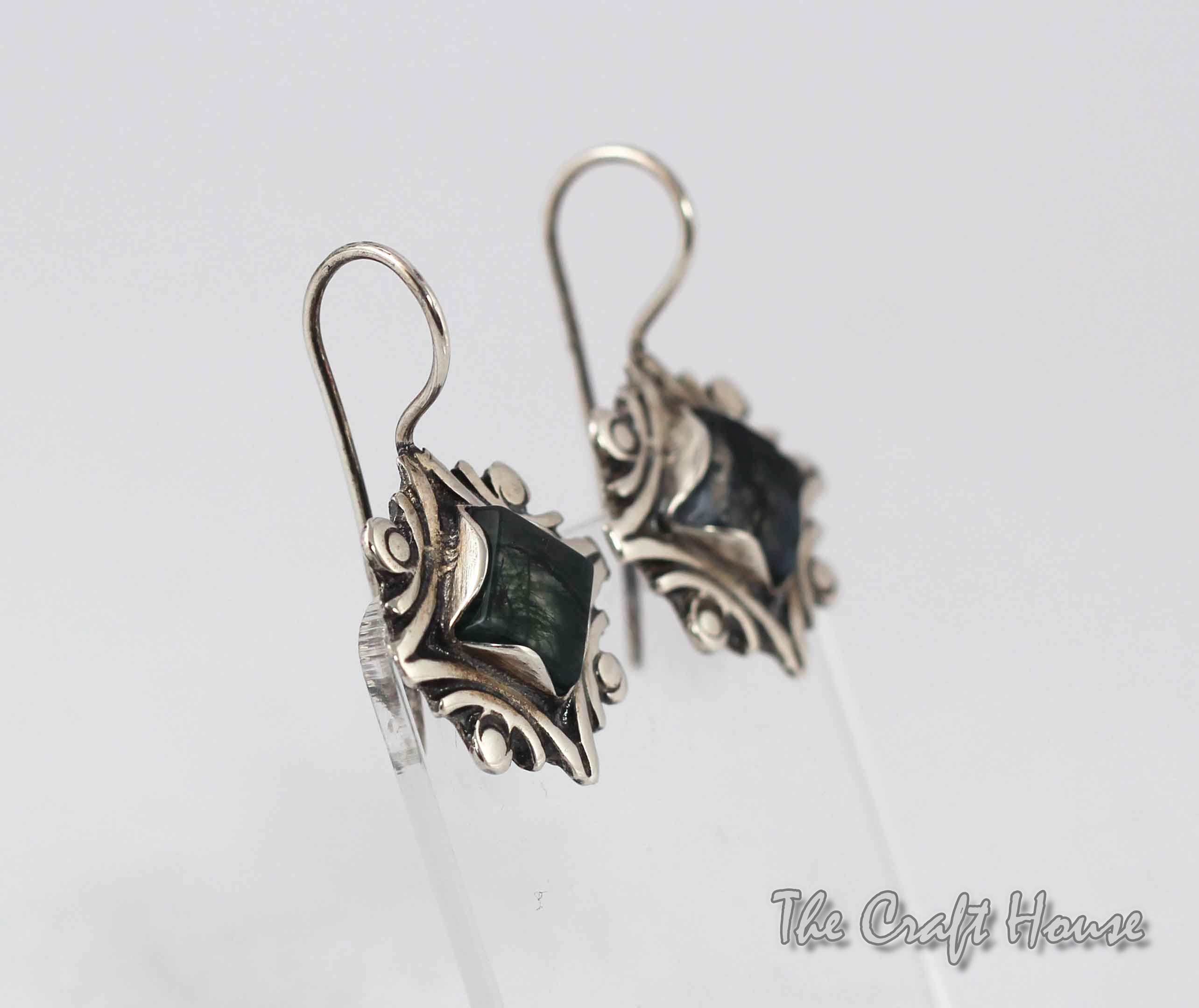 Silver earrings with Agate - 53.69 € (105 lv)