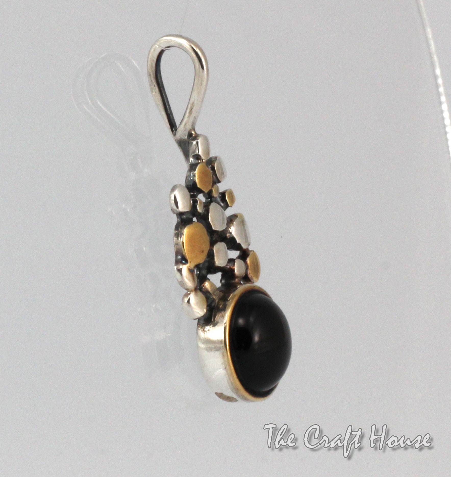 Sterling silver pendant with Onyx - 53.68 € (105 lv)