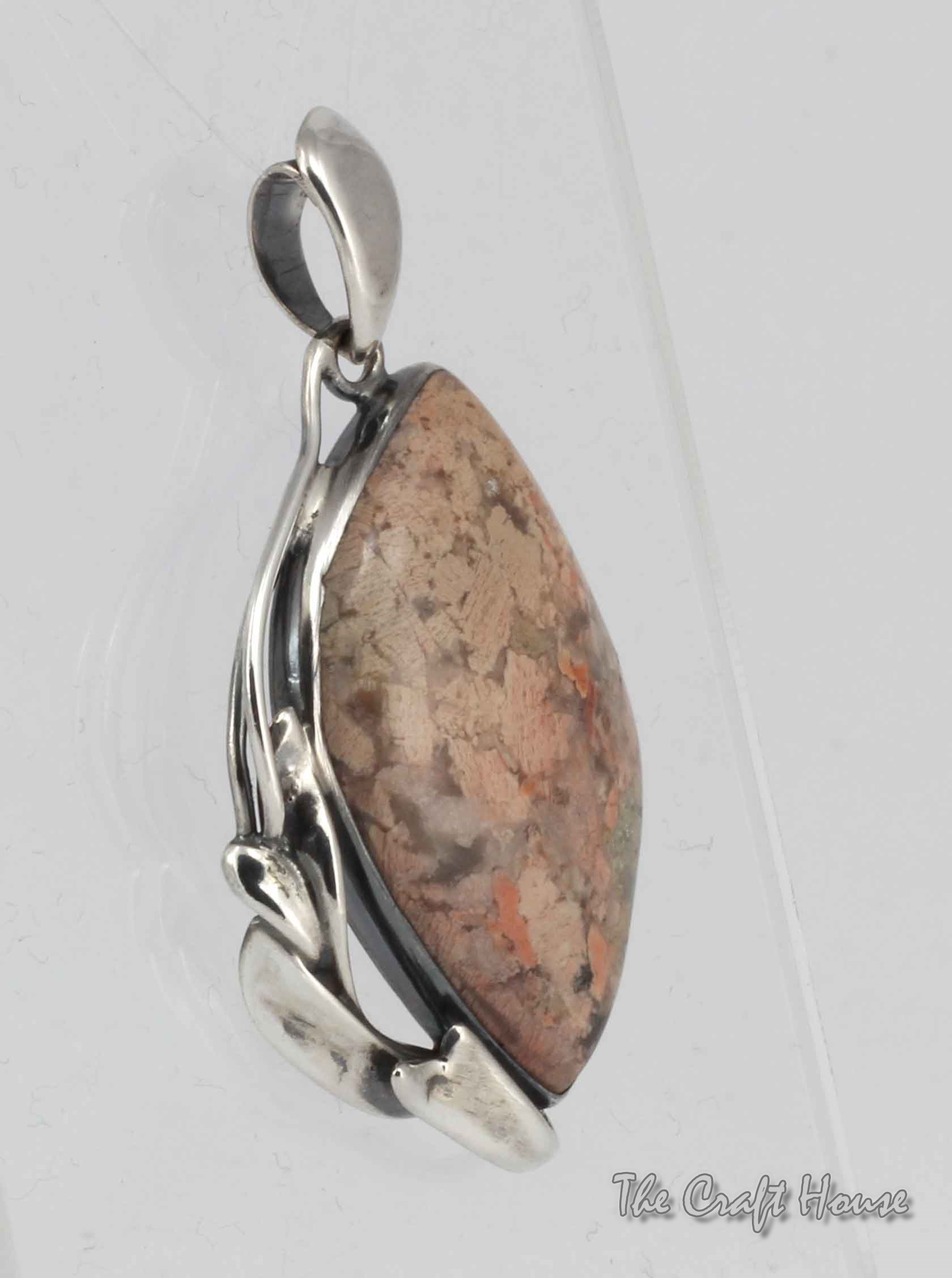 Сребърен медальон с Вогесит - 230 лв (117.60 €)
