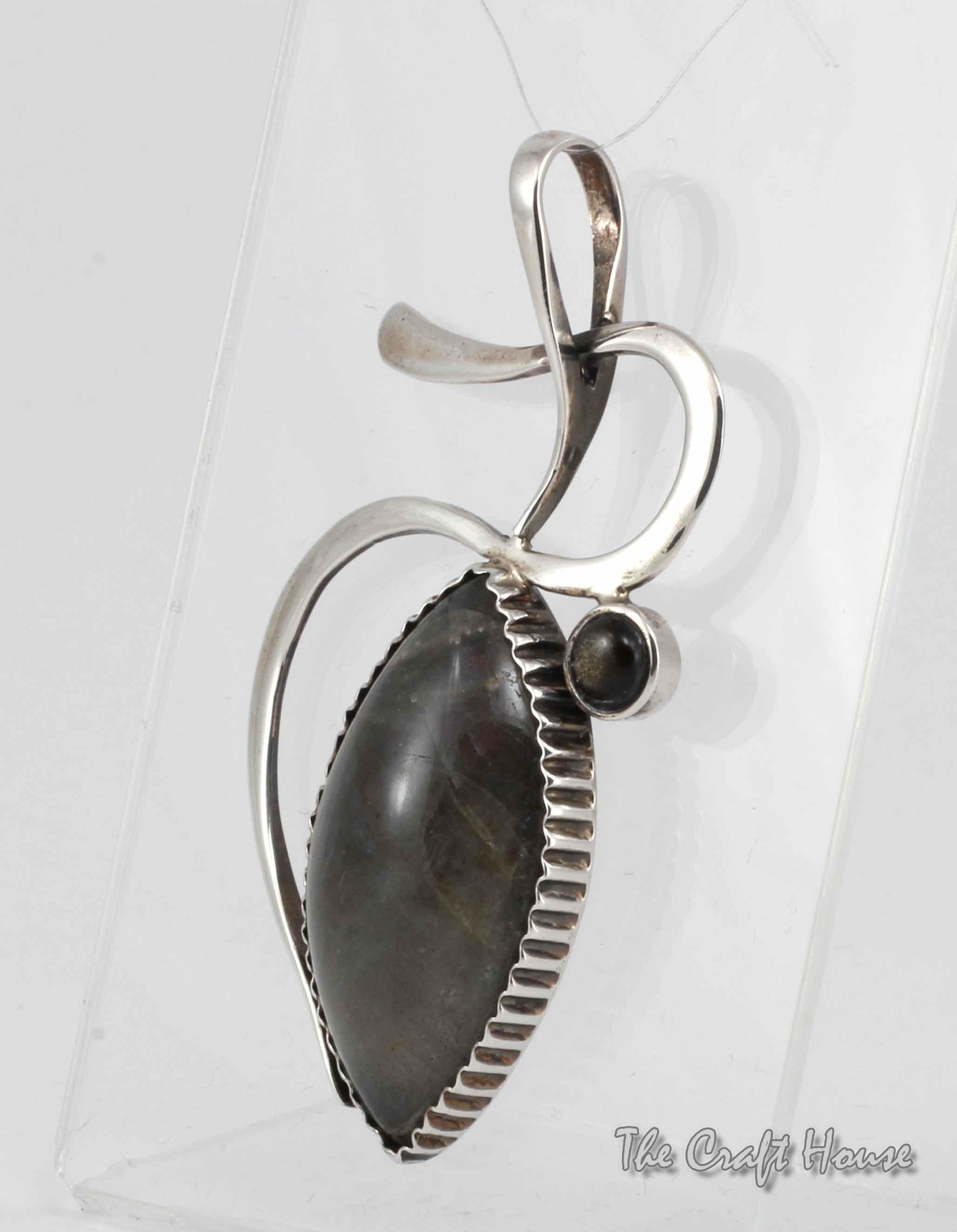 Silver pendant with Labradorite and Onyx