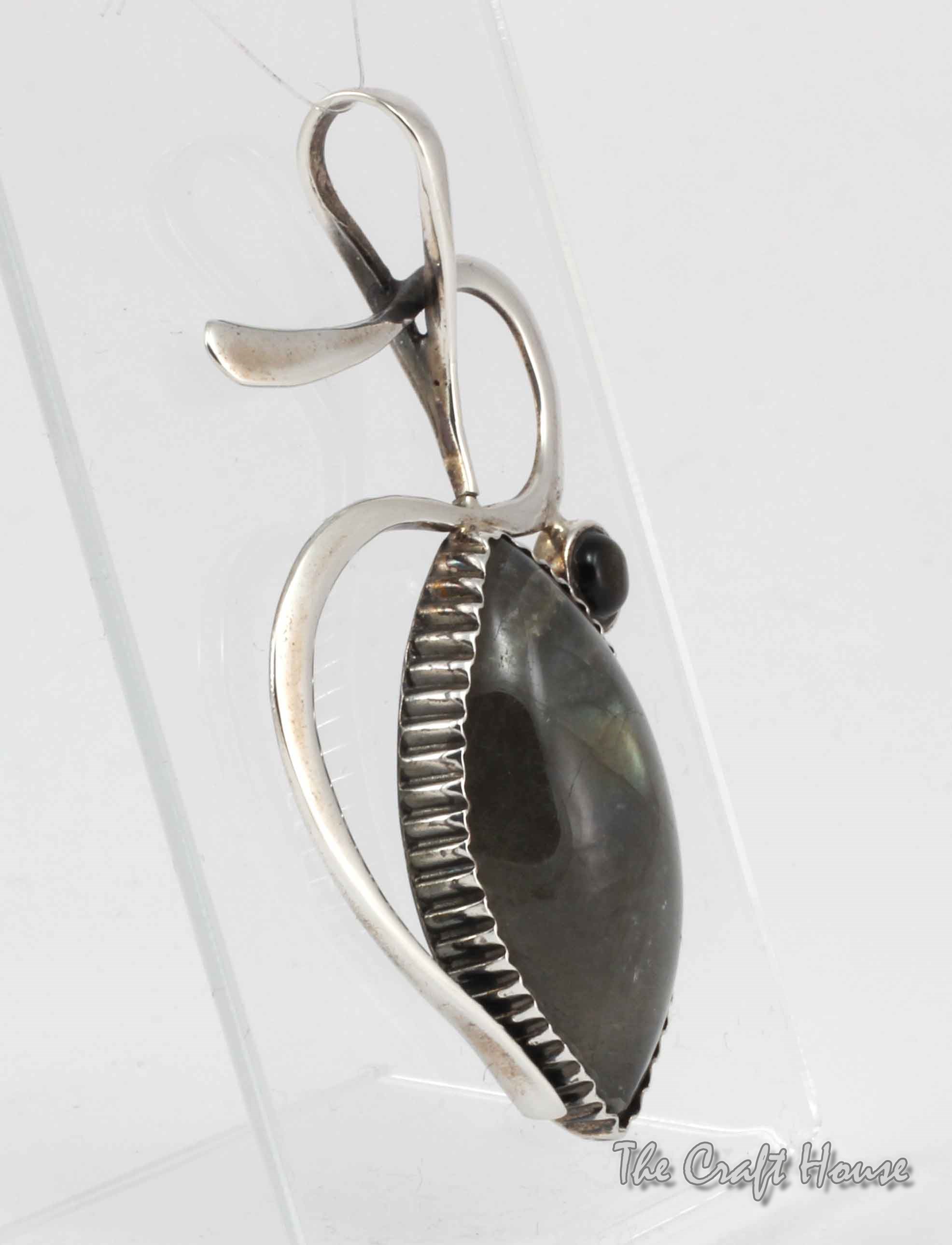 Silver pendant with Labradorite and Onyx