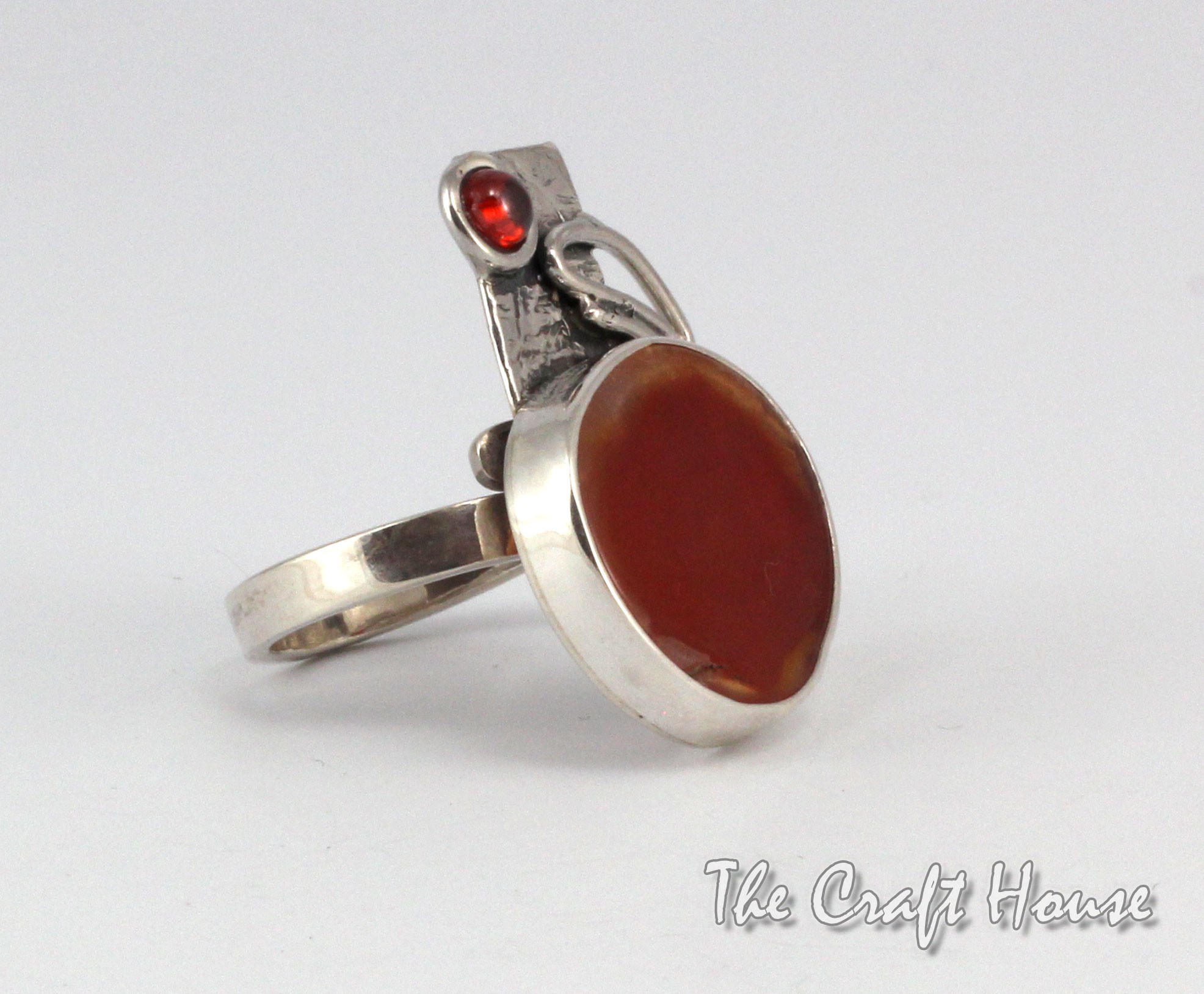 Sterling silver ring with Carnelian - 104.81 € (205 lv)
