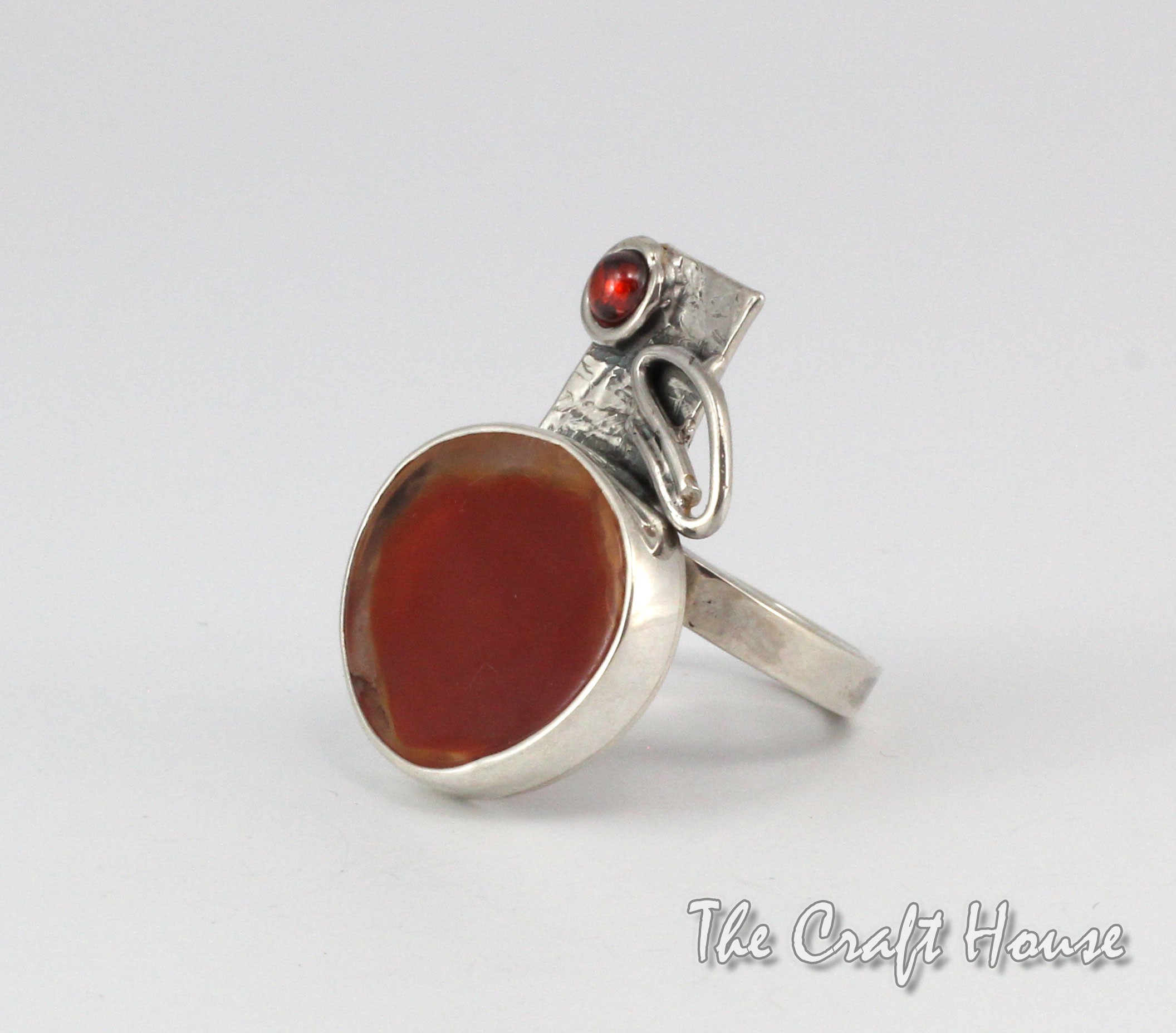 Sterling silver ring with Carnelian - 104.81 € (205 lv)