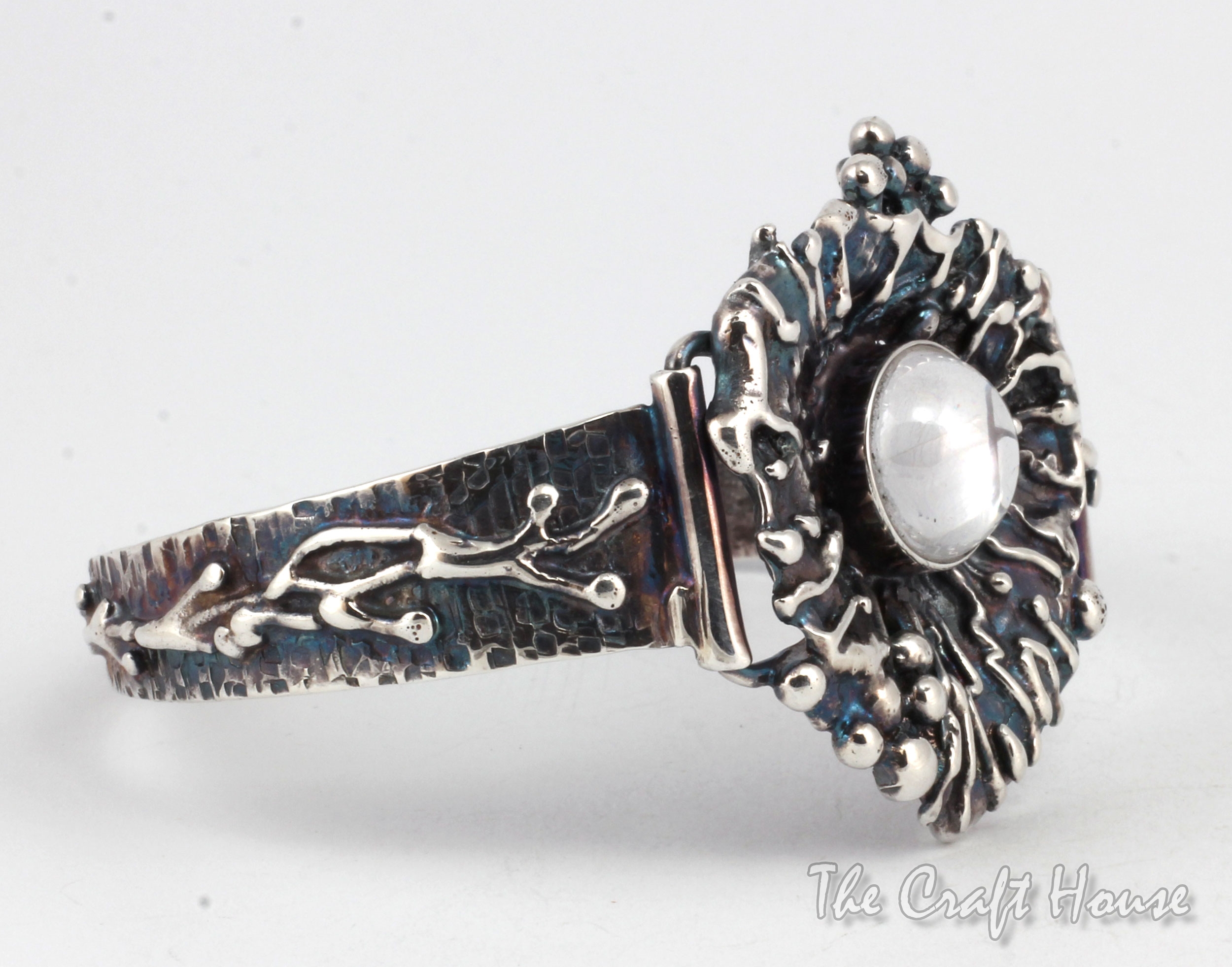 Сребърна гривна с Кварц - 456 лв (233.15 €)
