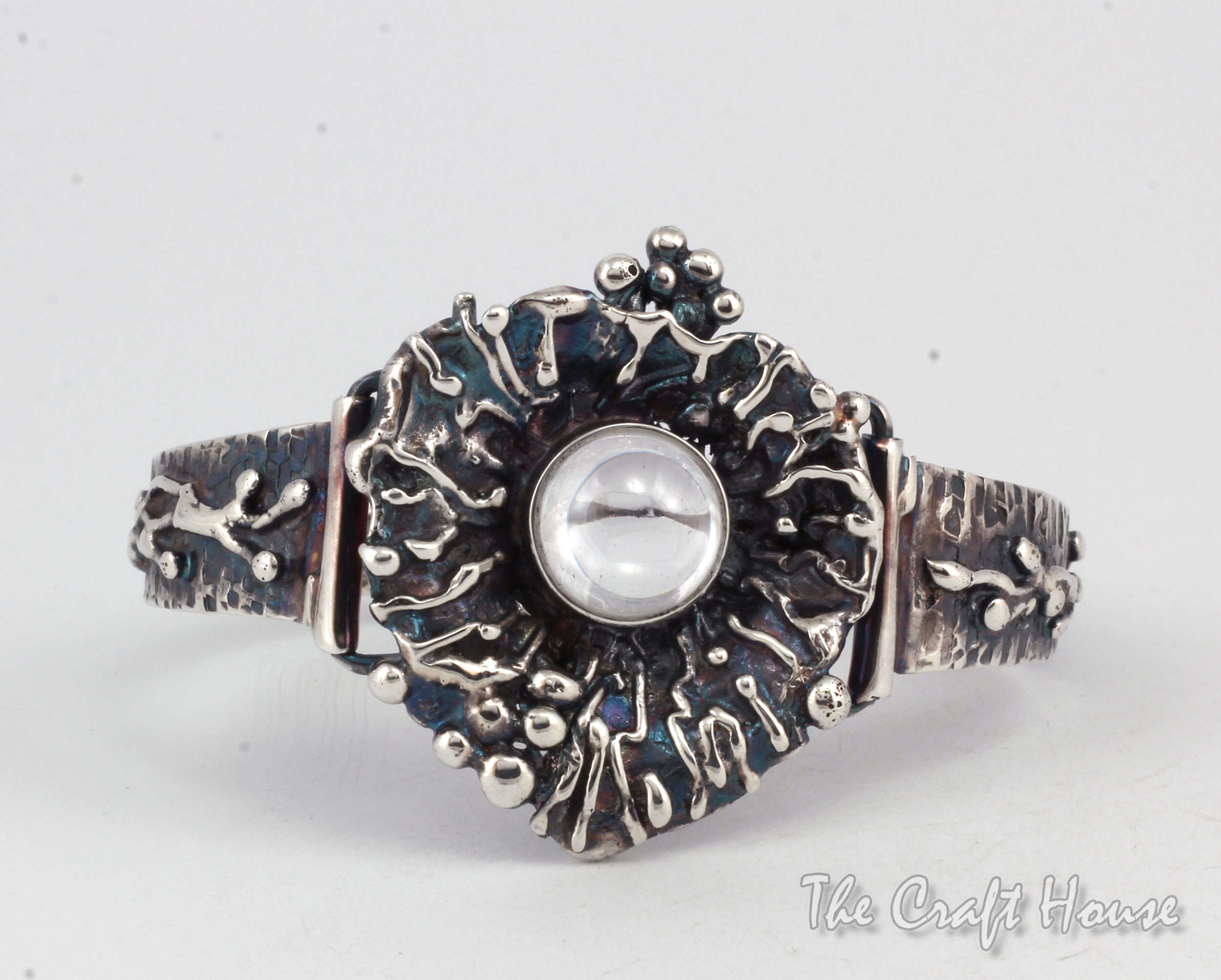 Сребърна гривна с Кварц - 456 лв (233.15 €)