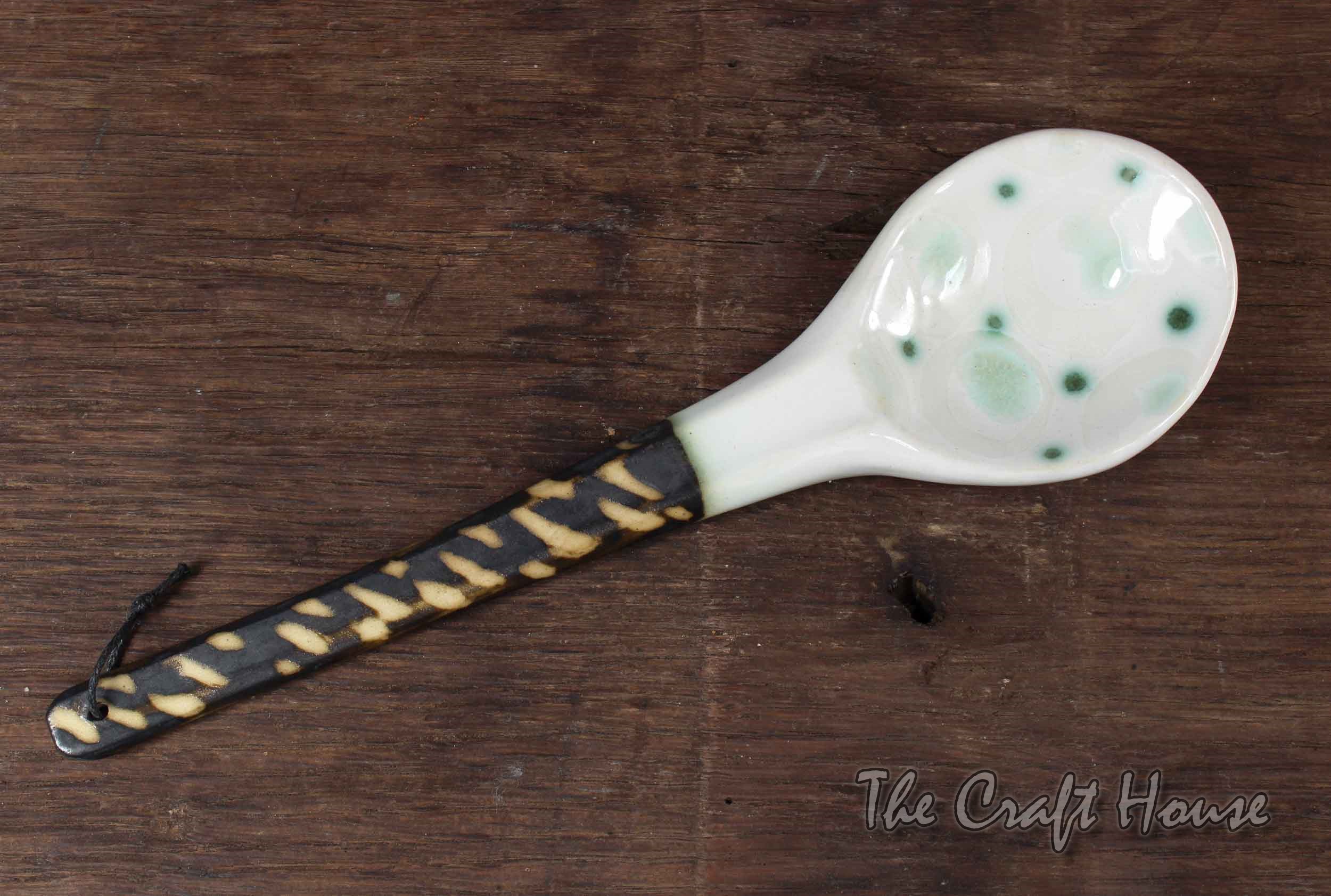 Ceramic spoon - 7.67 € ( 15 lv)