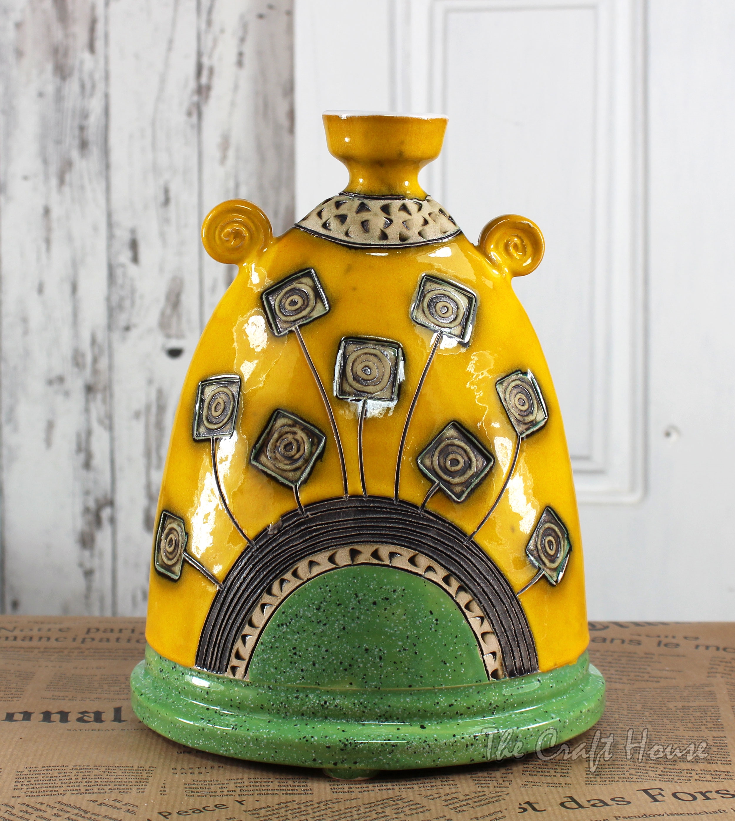 Ceramic vessel - € ( lv)
