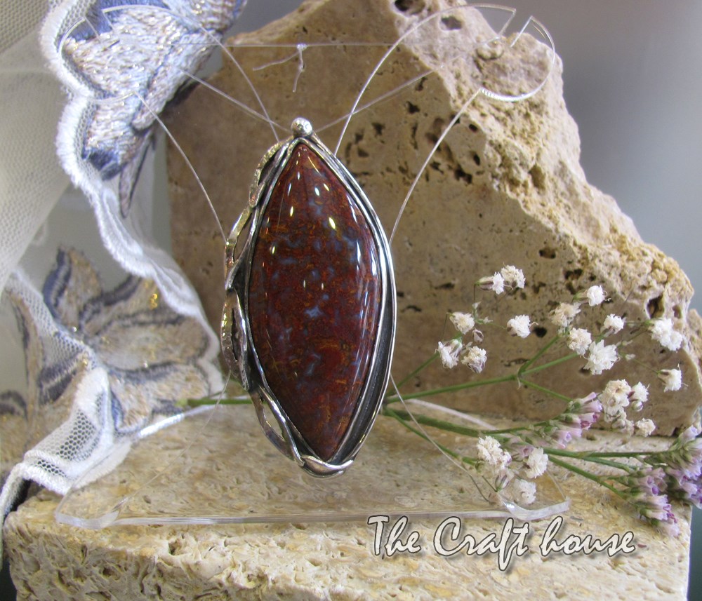 Silver pendant with Agate