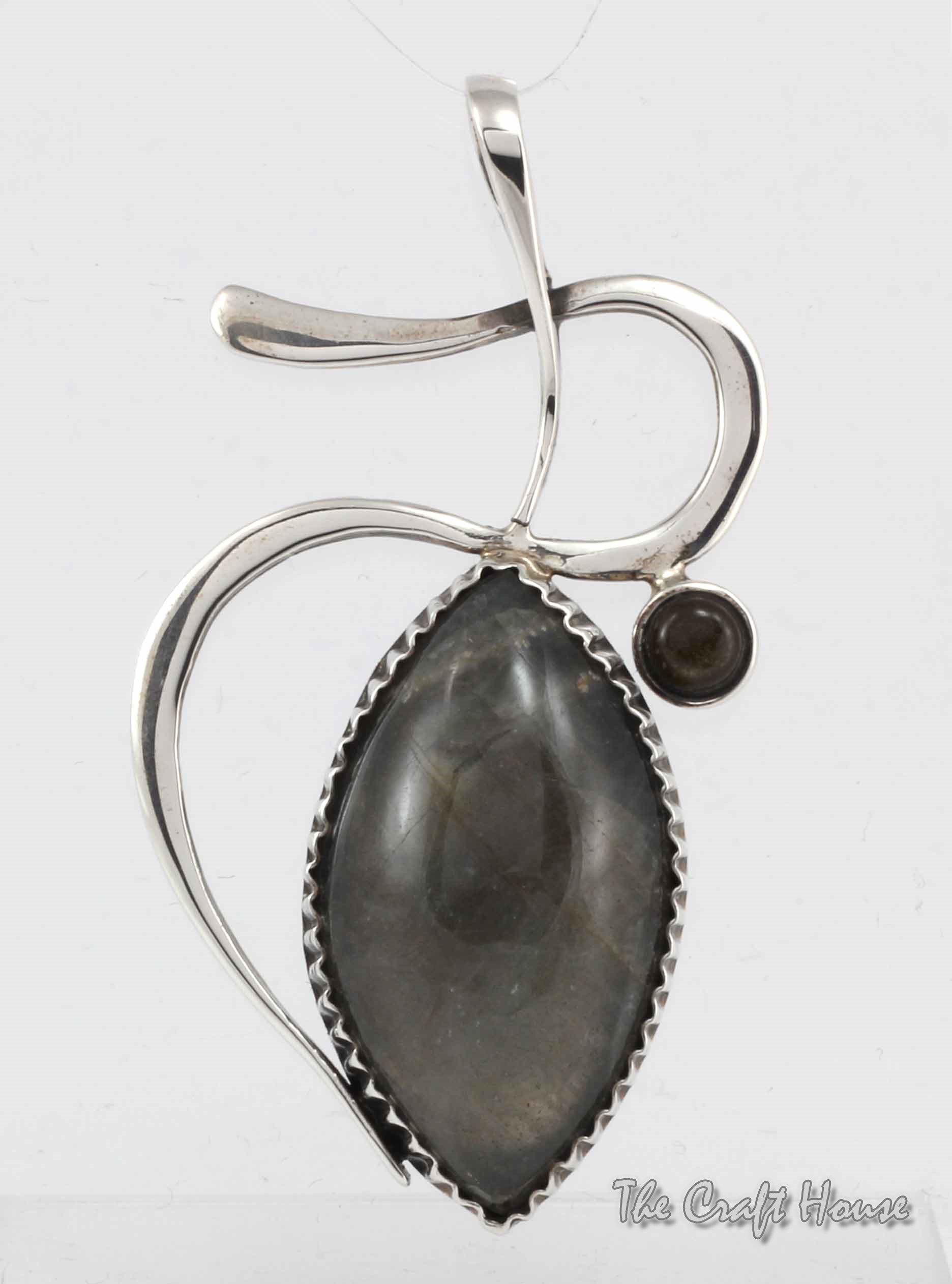 Silver pendant with Labradorite and Onyx
