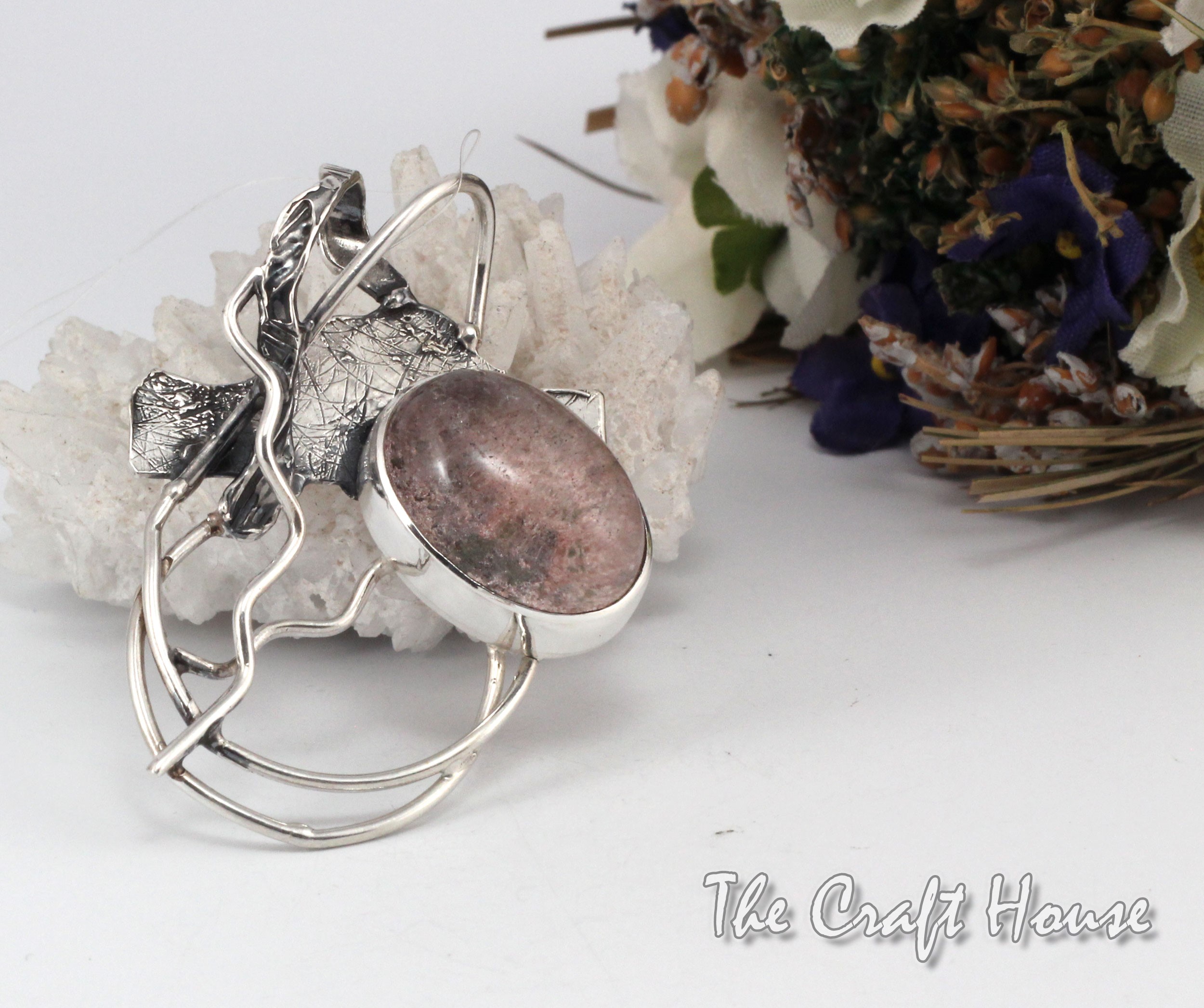 Silver pendant with Lodolite Quartz - 79.25 € (155 lv)