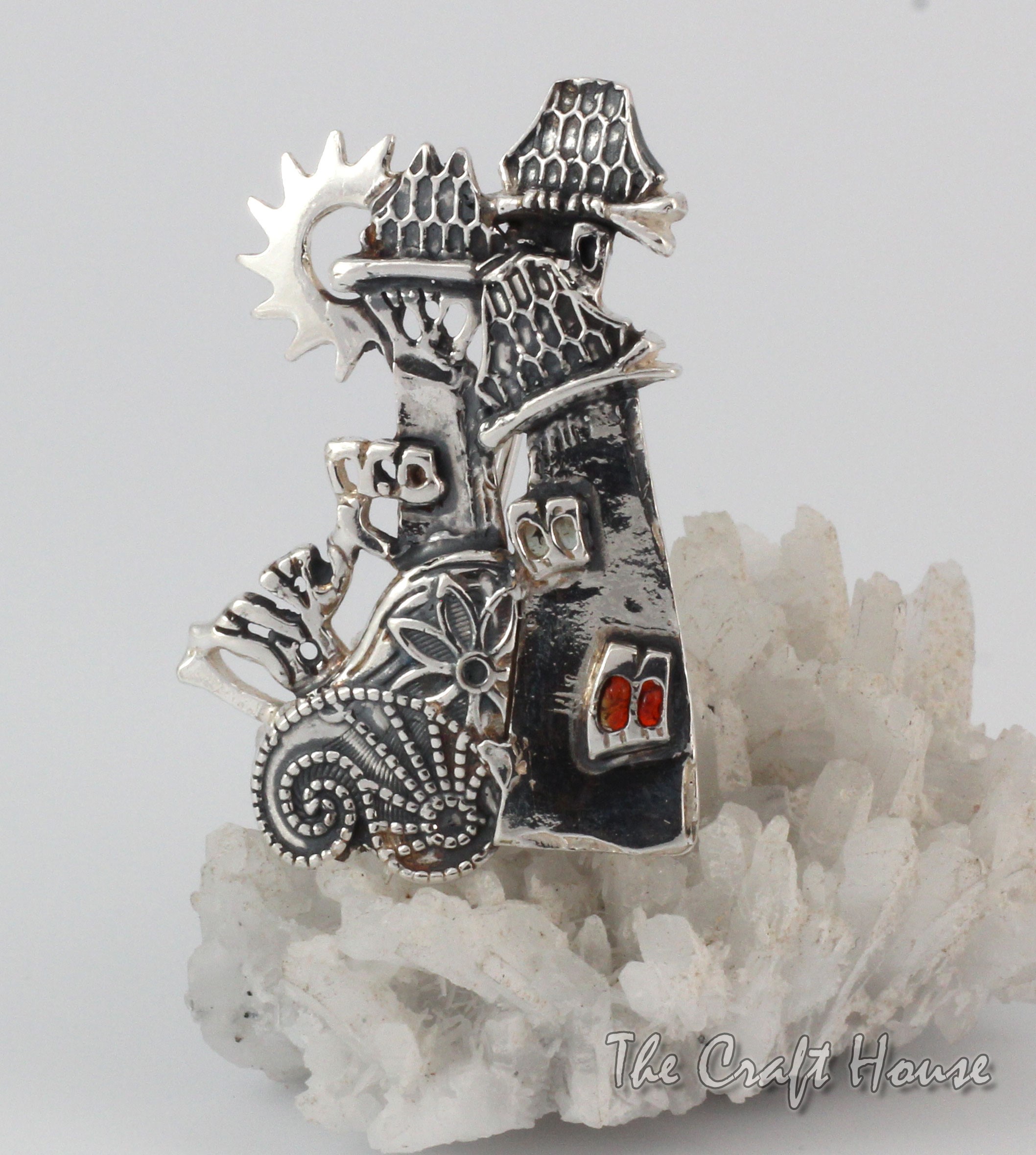 Silver brooch - € ( lv)