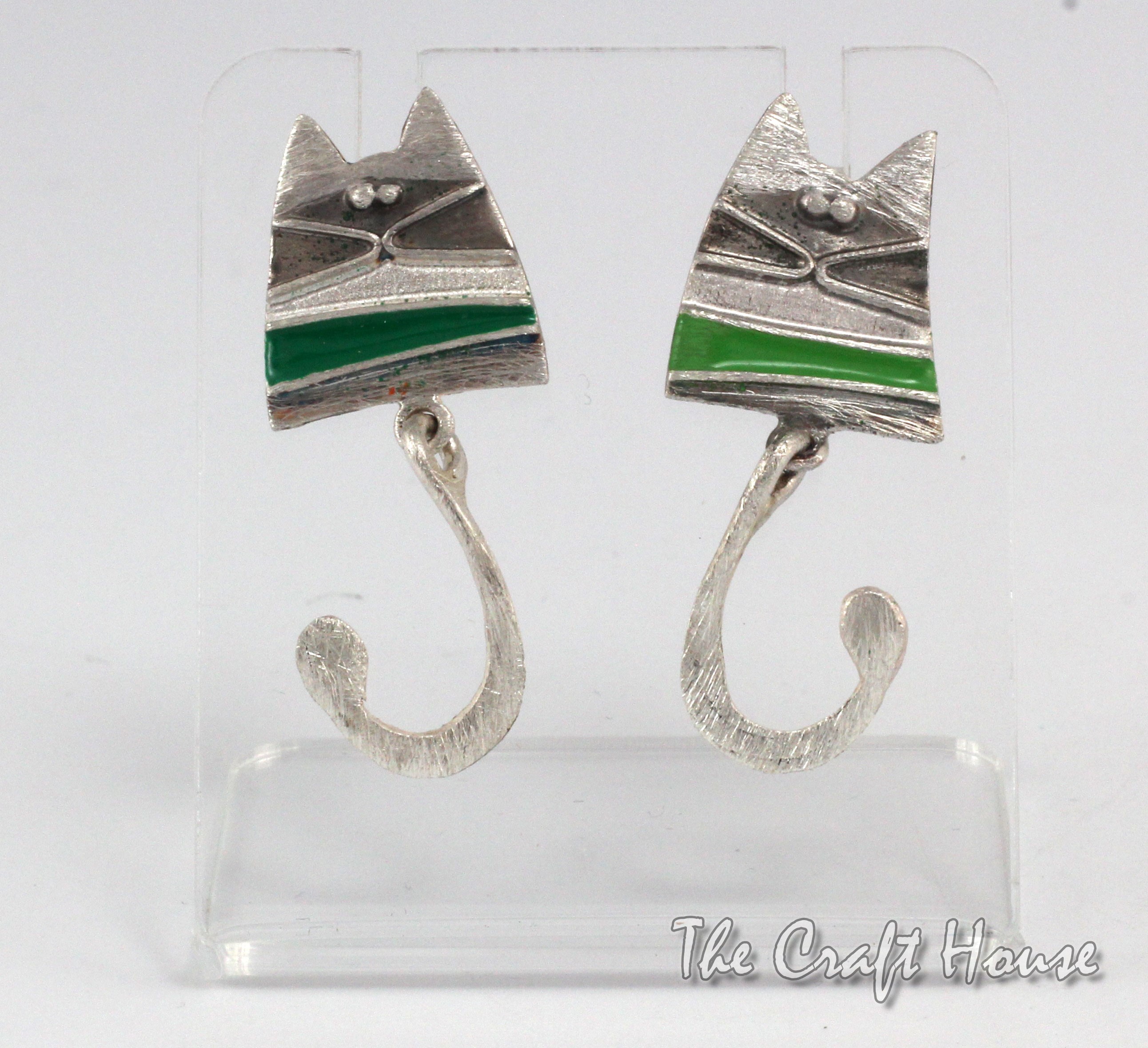 Silver earrings with enamel - 71.07 € (139 lv)