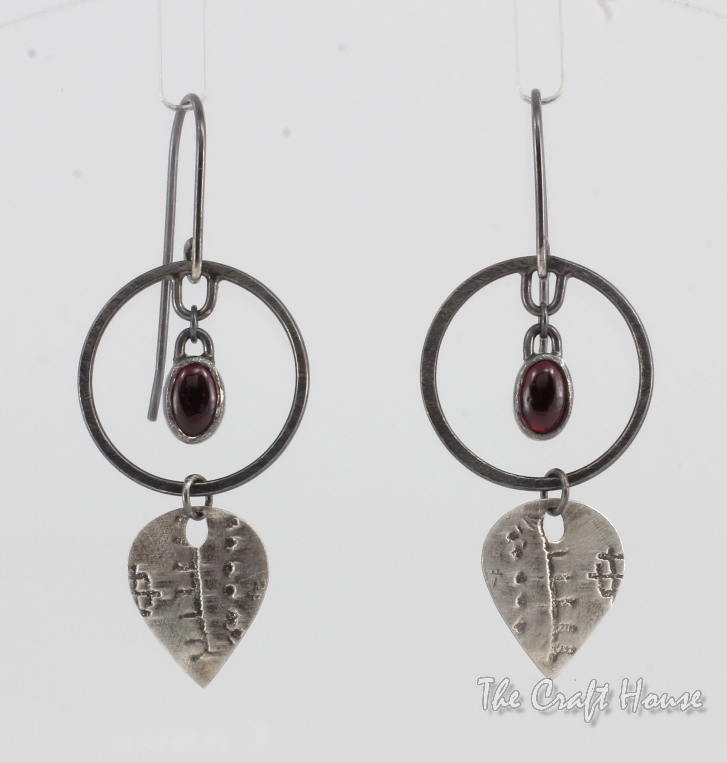 Silver earrings with Garnet