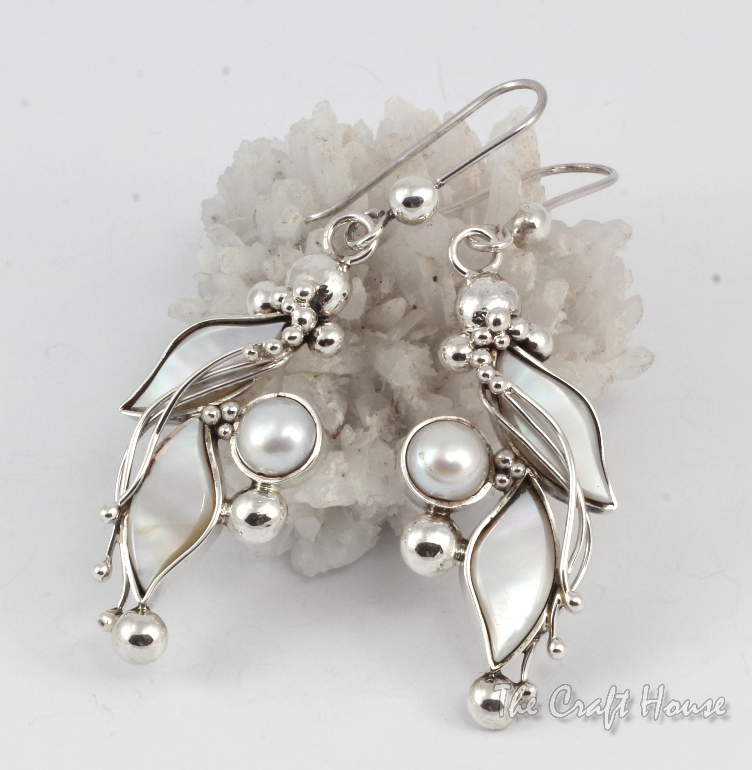 Earrings with Mother of pearl -  € ( lv)