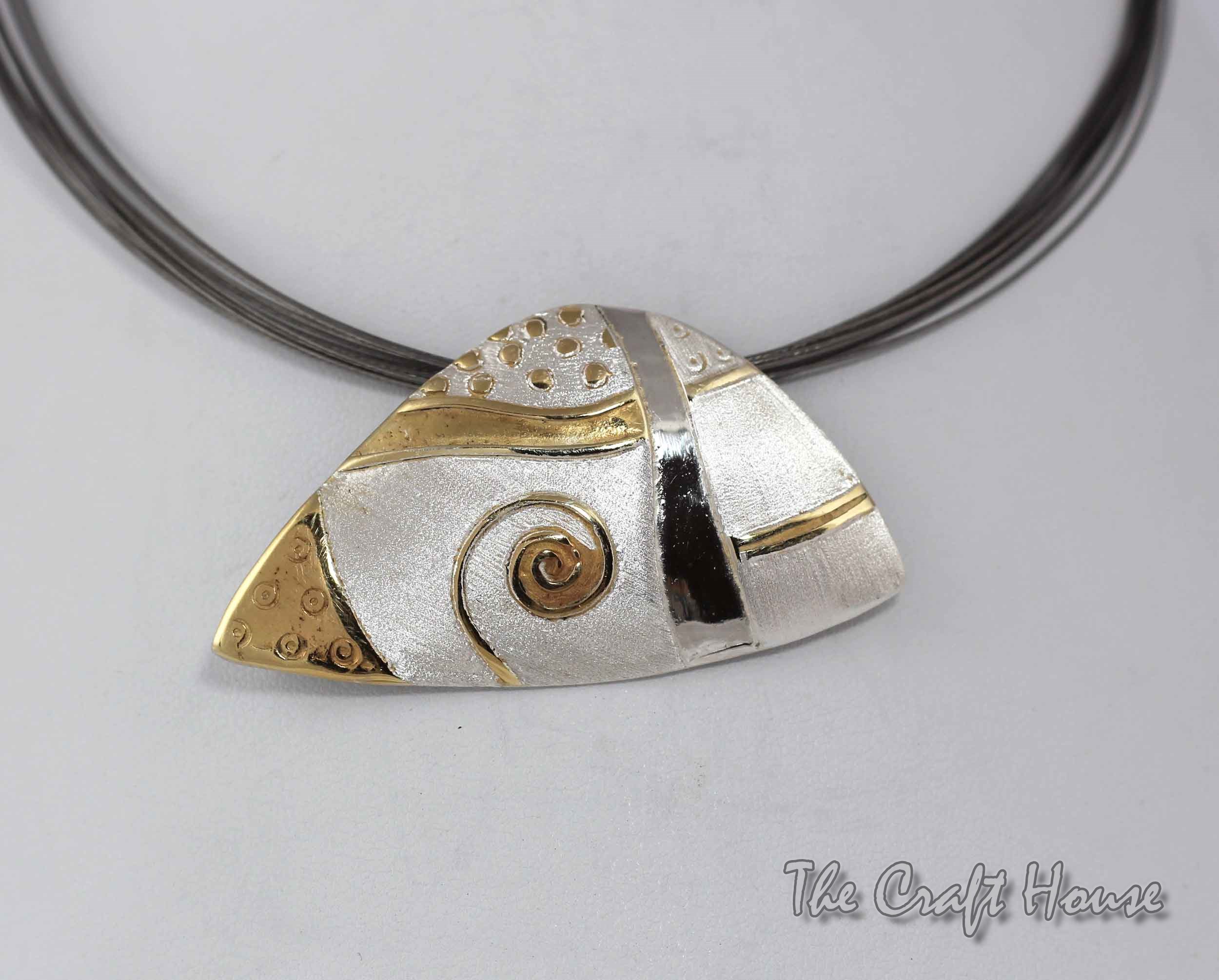 Necklace with gold-plating - 84.36 € (165 lv)