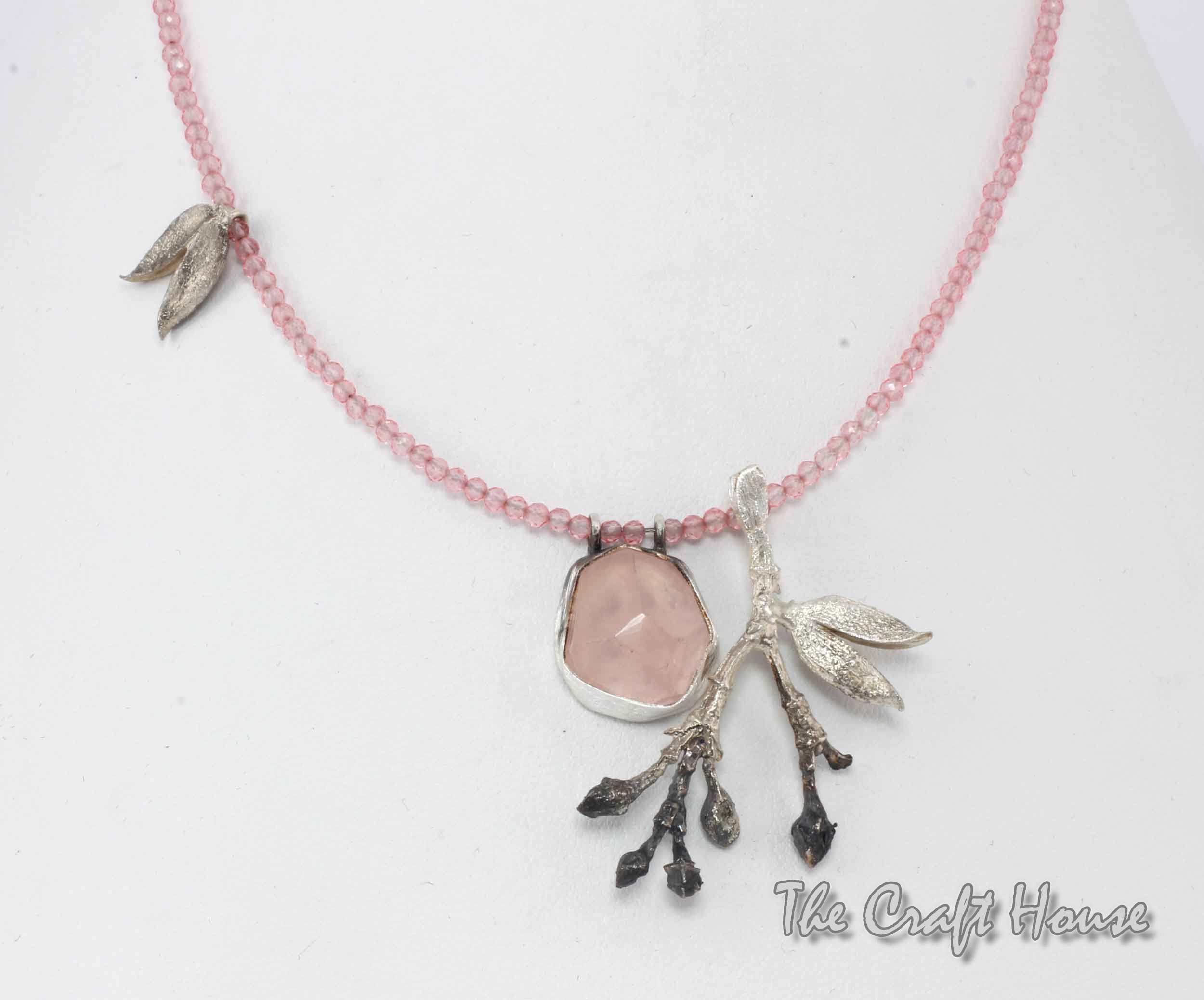 Silver necklace with Quartz - € ( lv)