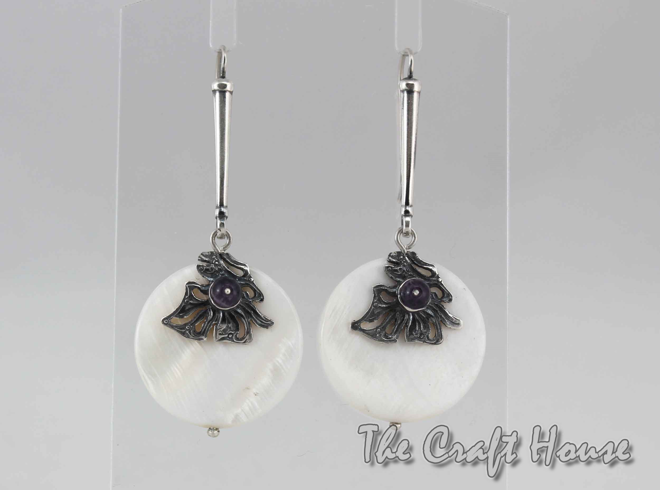 Silver earrings with mother of pearl