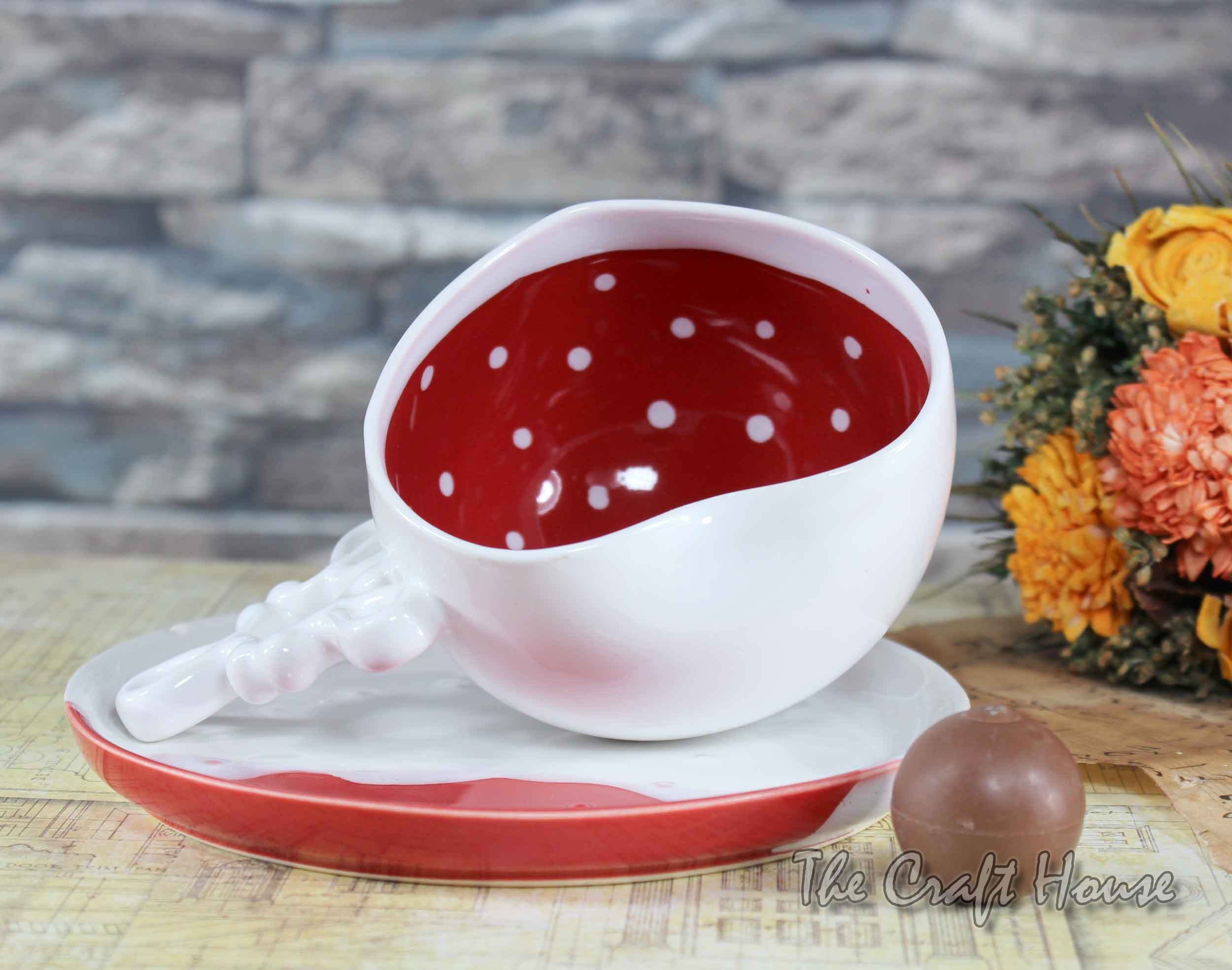 Coffee mug with saucer