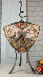 Ceramic clock - 95 € ( 185.80 lv)