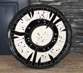 Ceramic plate - 21.47 € ( 42 lv)