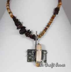 Silver necklace with Jasper - € (lv)