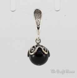 Silver pendant with Onyx - 34.77 € (68 lv)