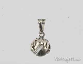 Silver pendant with Onyx - 34.77 € (68 lv)