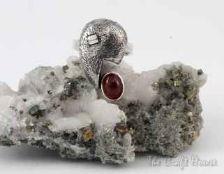 Ring with Carnelian - 74.65 € (146 lv)