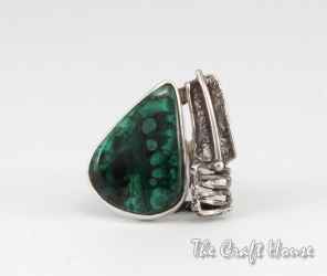Silver ring with Malachite - € (lv)