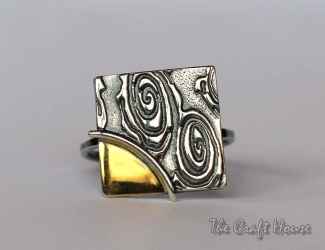 Silver ring with gold - plating - 36.81 € (72 lv)