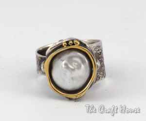 Silver ring with Pearl - € ( lv)